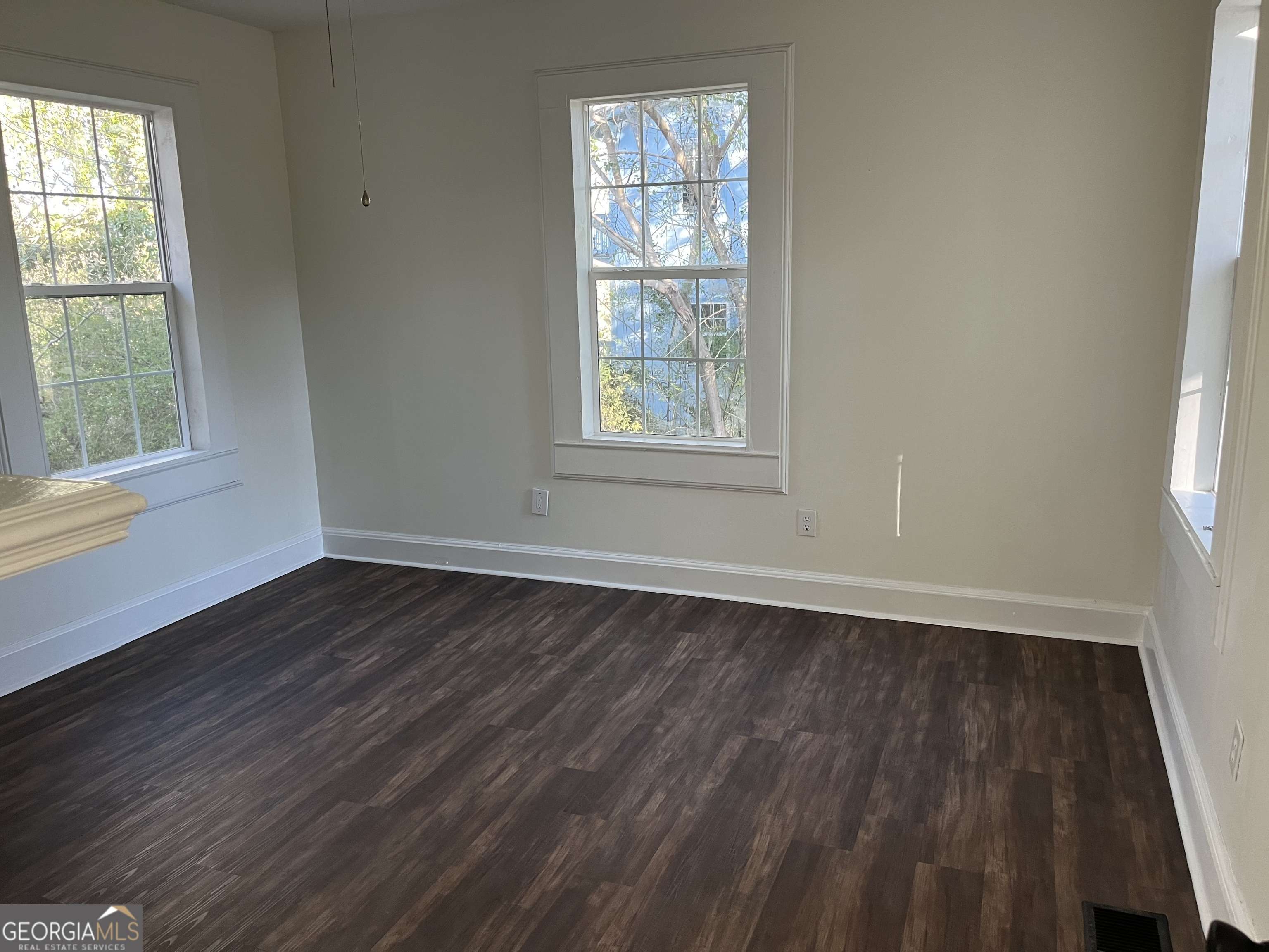 Hogansville, GA 30230,202 Granite ST