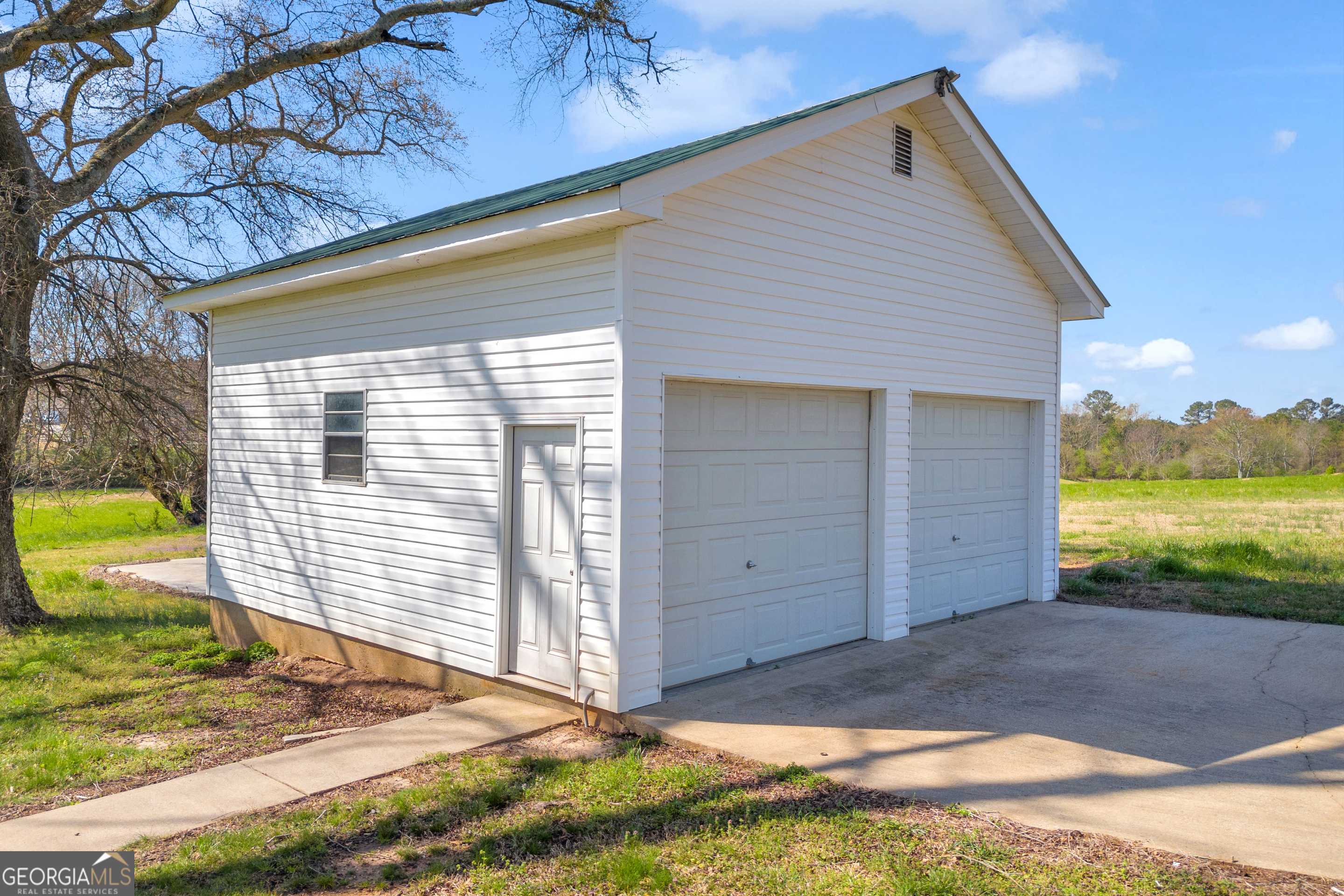 Lavonia, GA 30553,121 Sewell RD