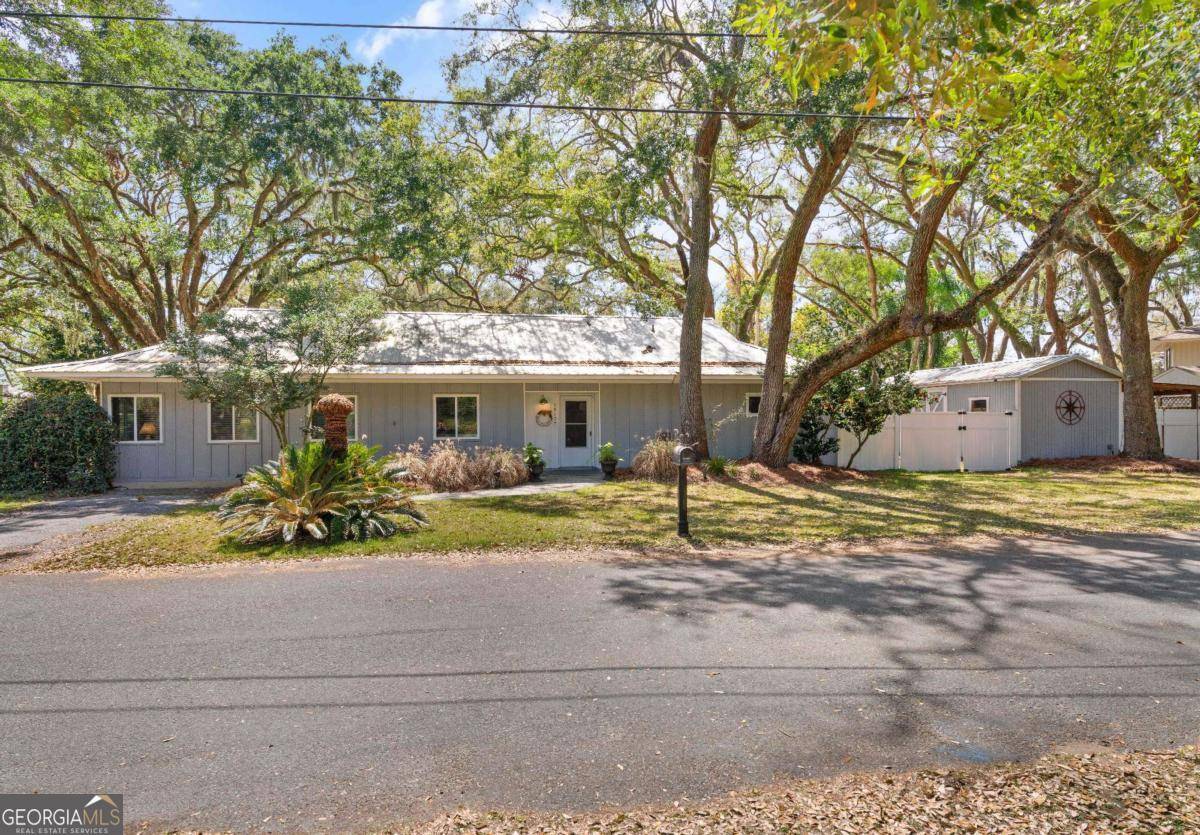 St. Simons, GA 31522,1915 Second AVE