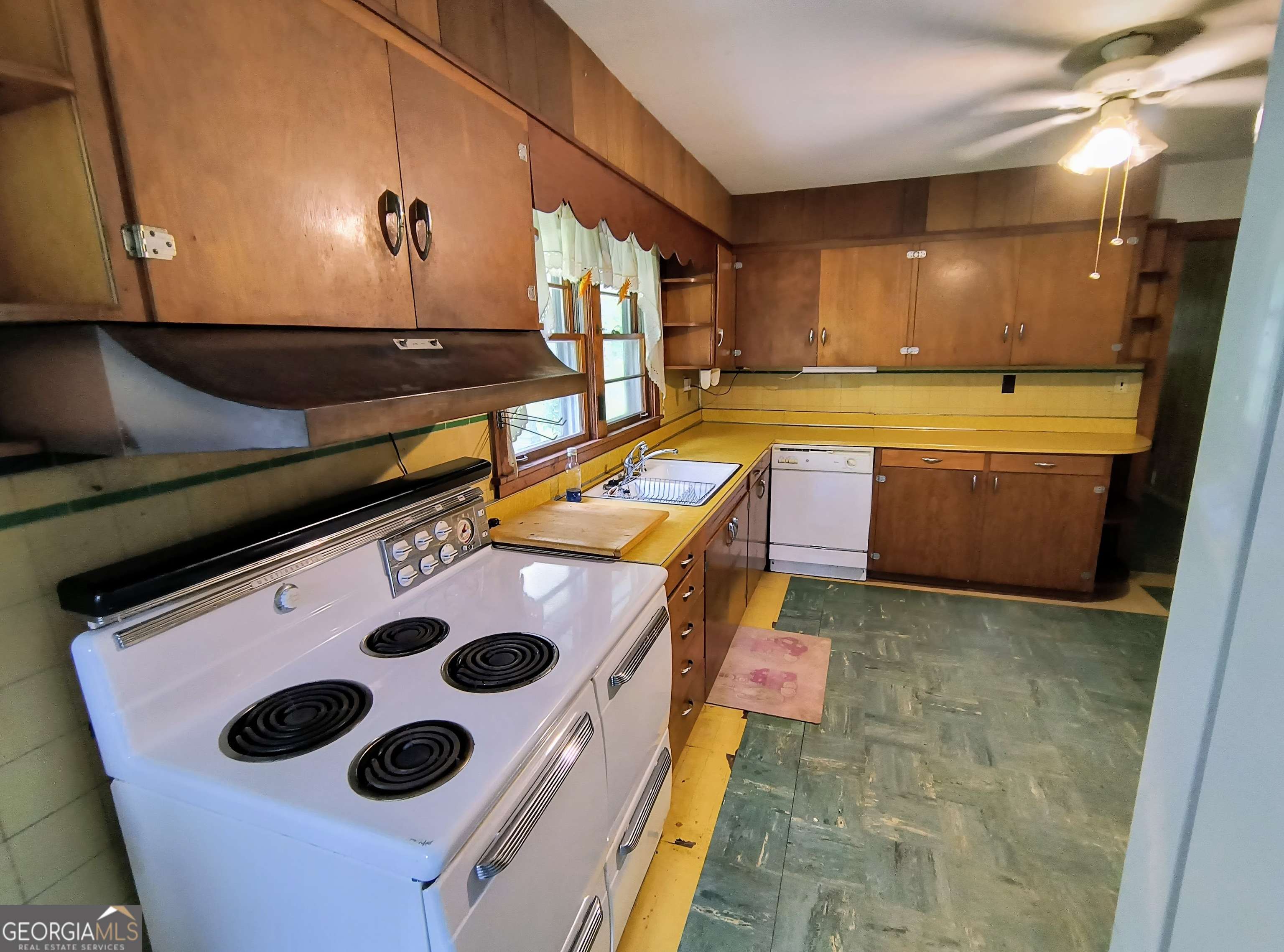 Mccaysville, GA 30555,1149 Mineral Bluff HWY