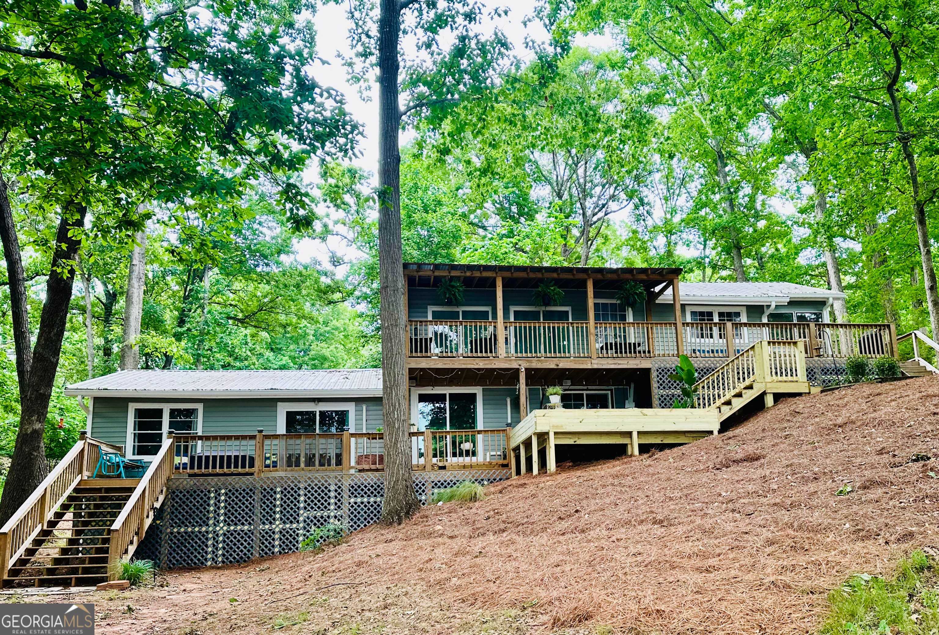 Hartwell, GA 30643,117 Woods LN