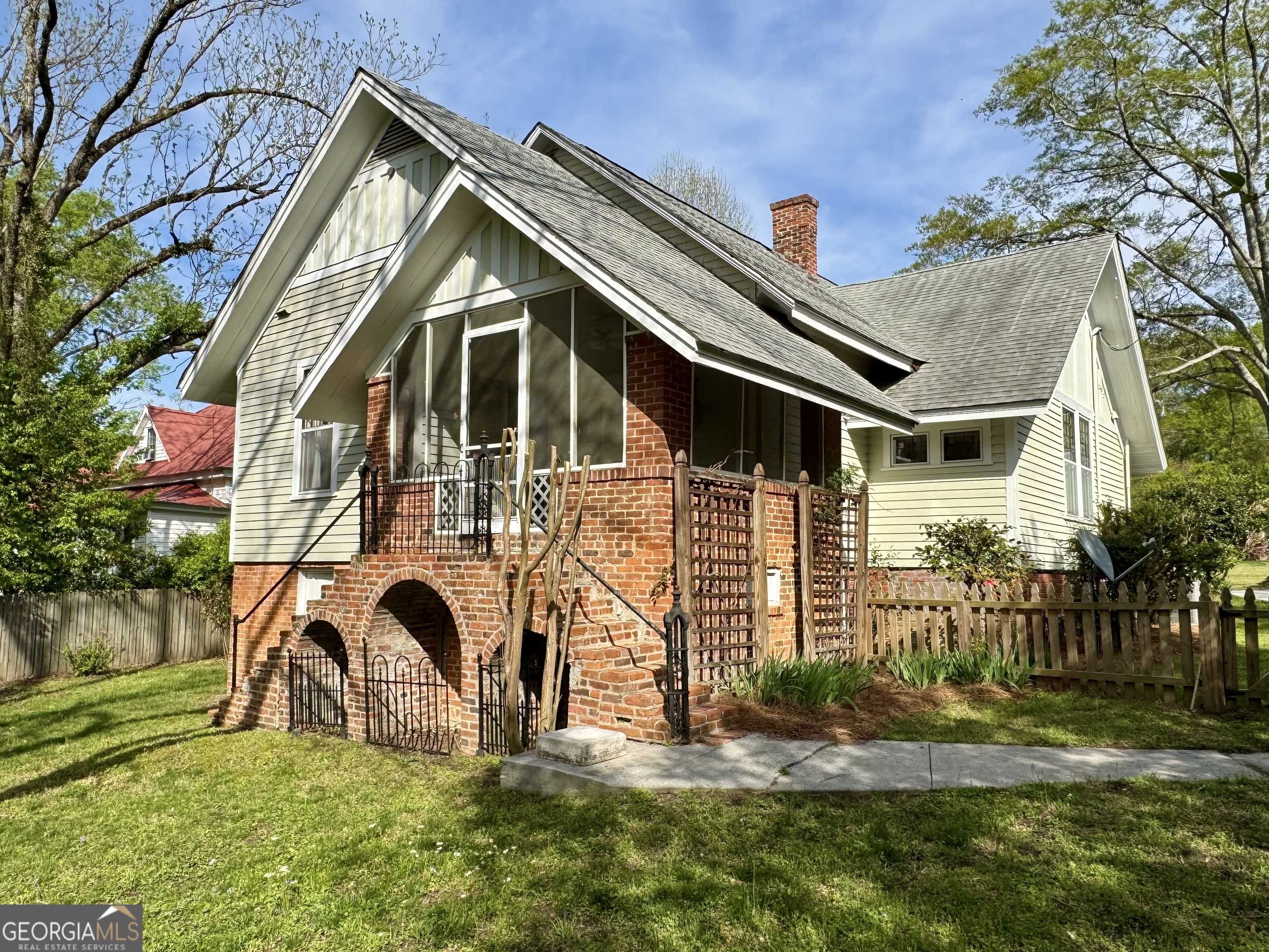 Union Point, GA 30669,208 Thornton ST