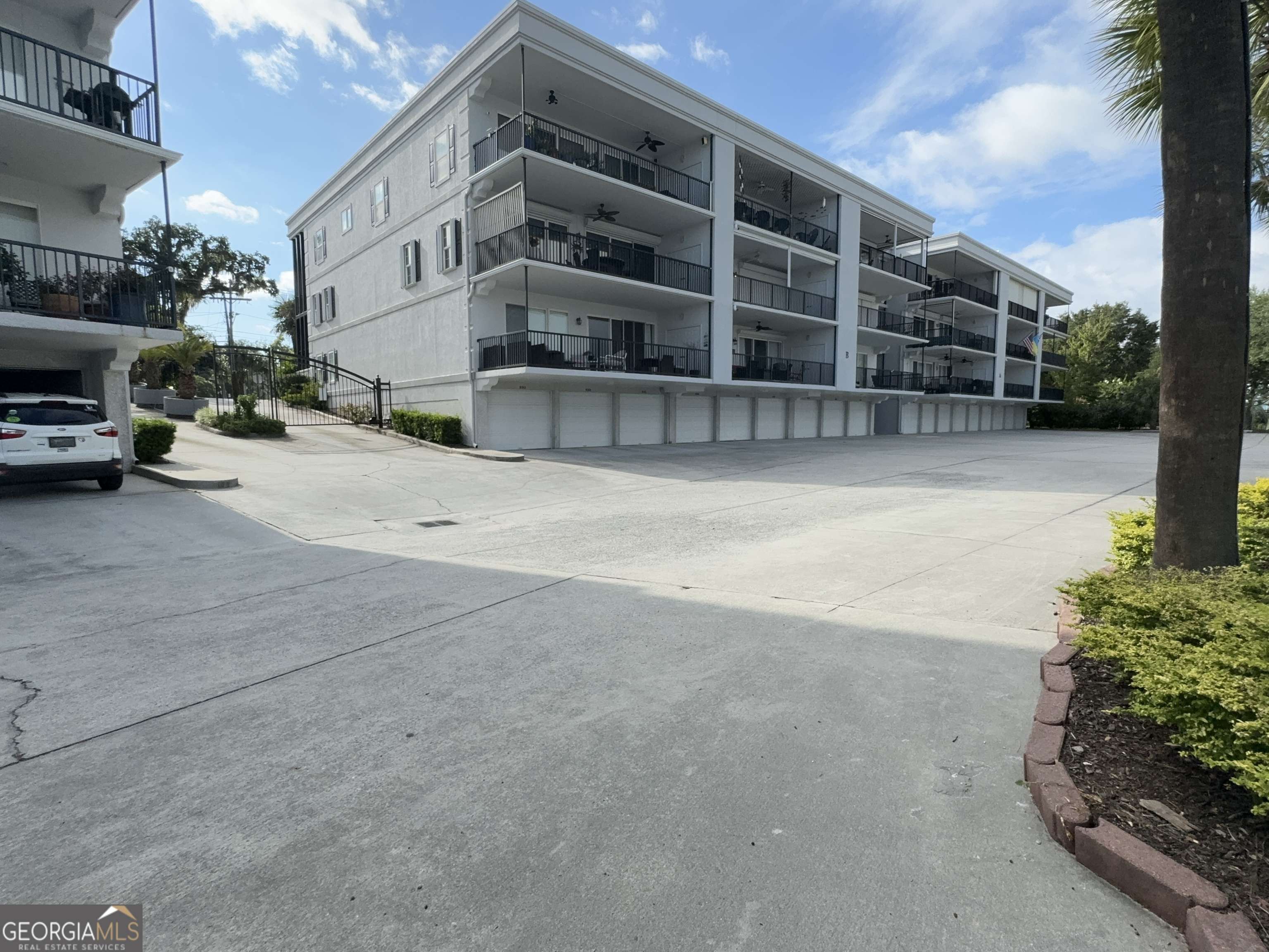 Savannah, GA 31404,2902 River DR #APT C101