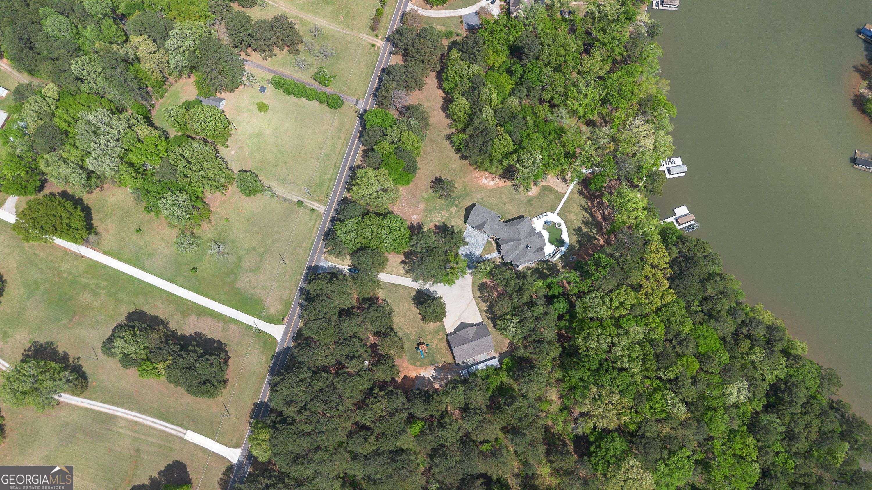 Eatonton, GA 31024,128 Lakeview DR