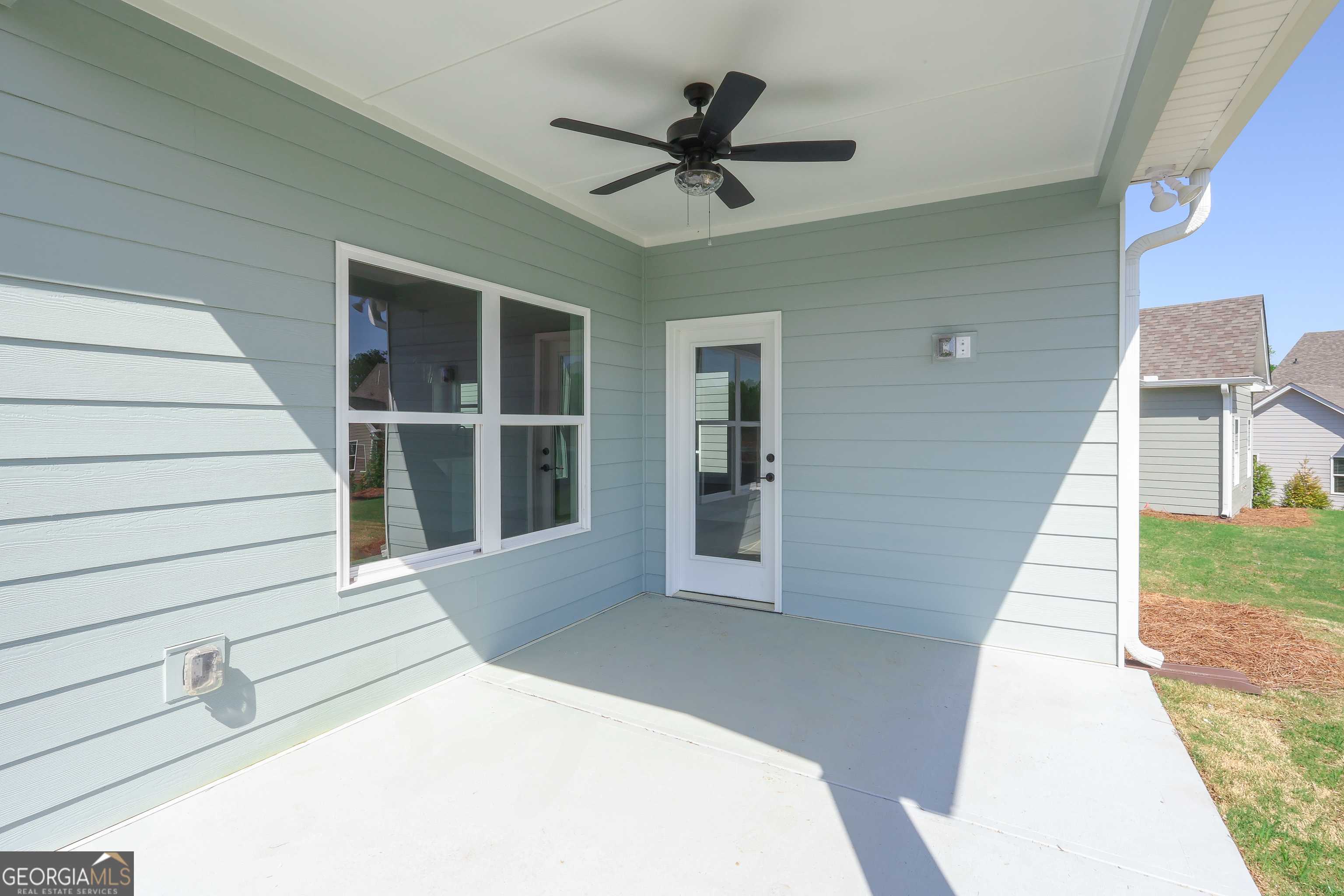 Senoia, GA 30276,405 Redhaven DR