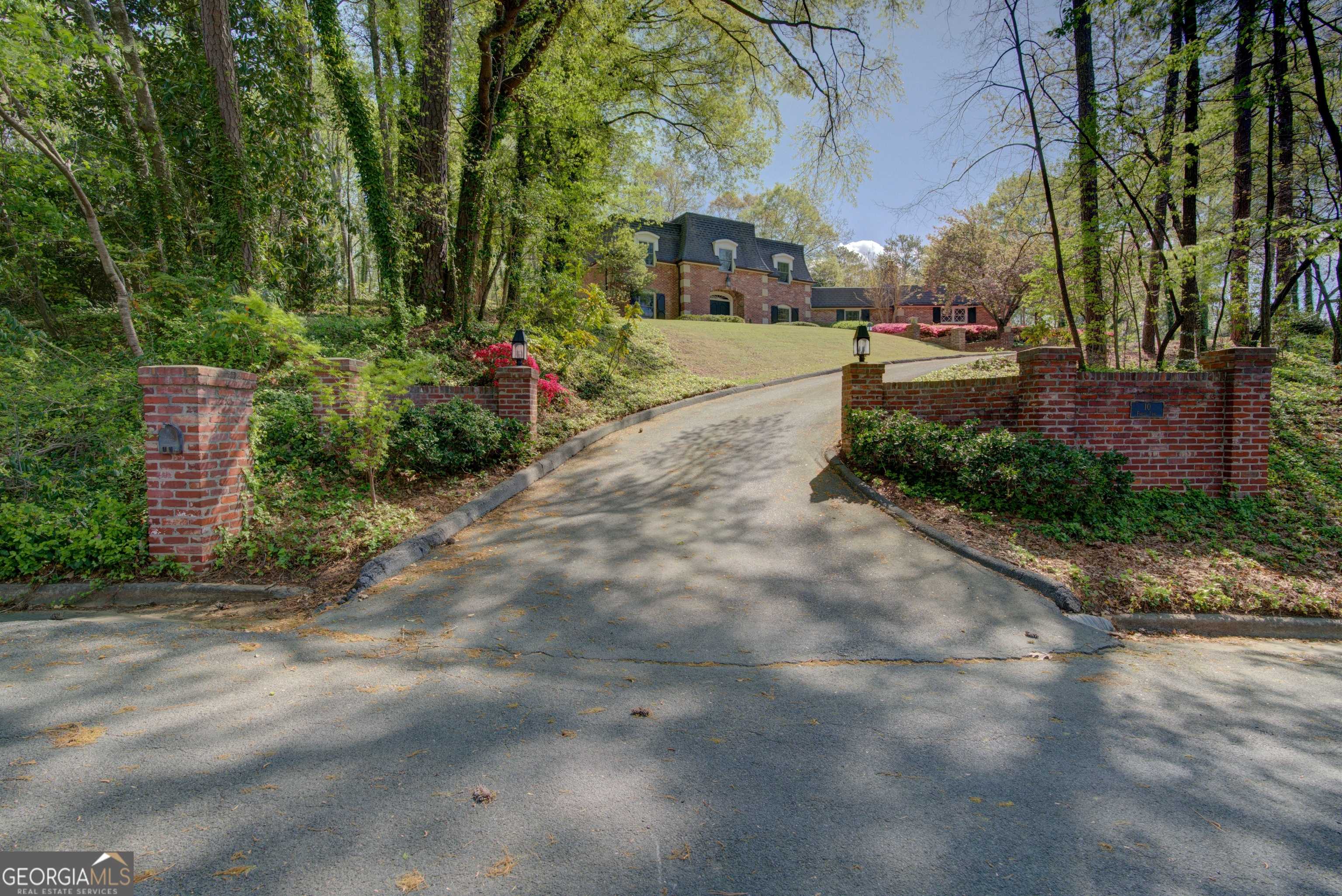 Rome, GA 30161,10 Forest Lane NE