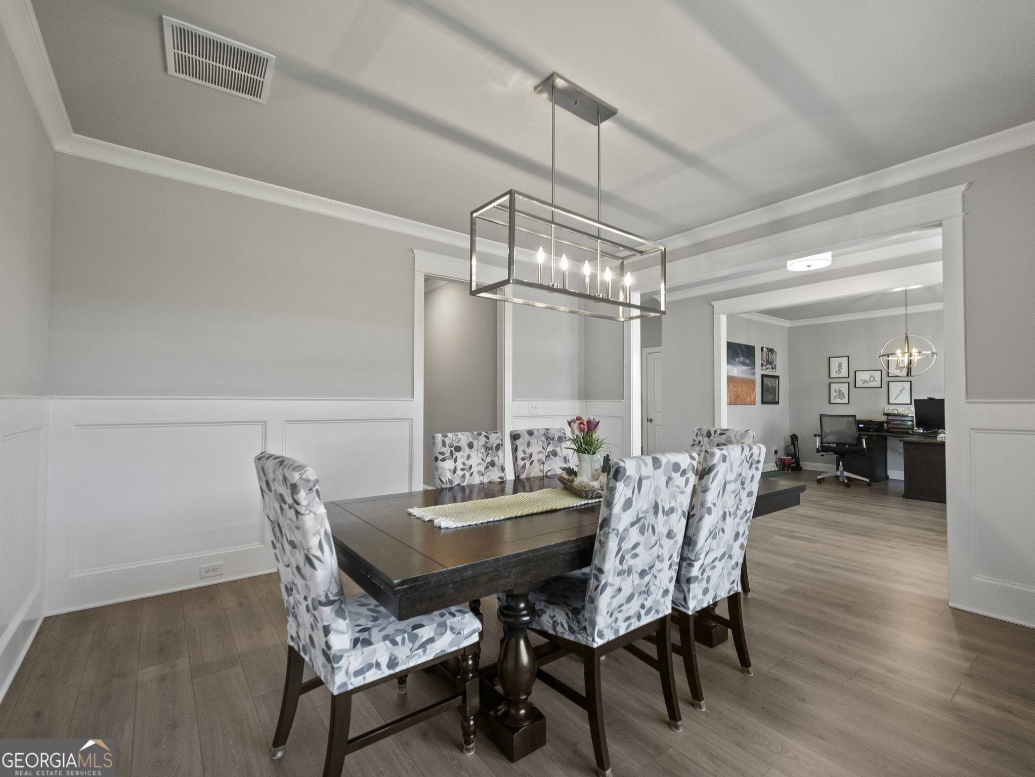 Hoschton, GA 30548,857 Champagne LN