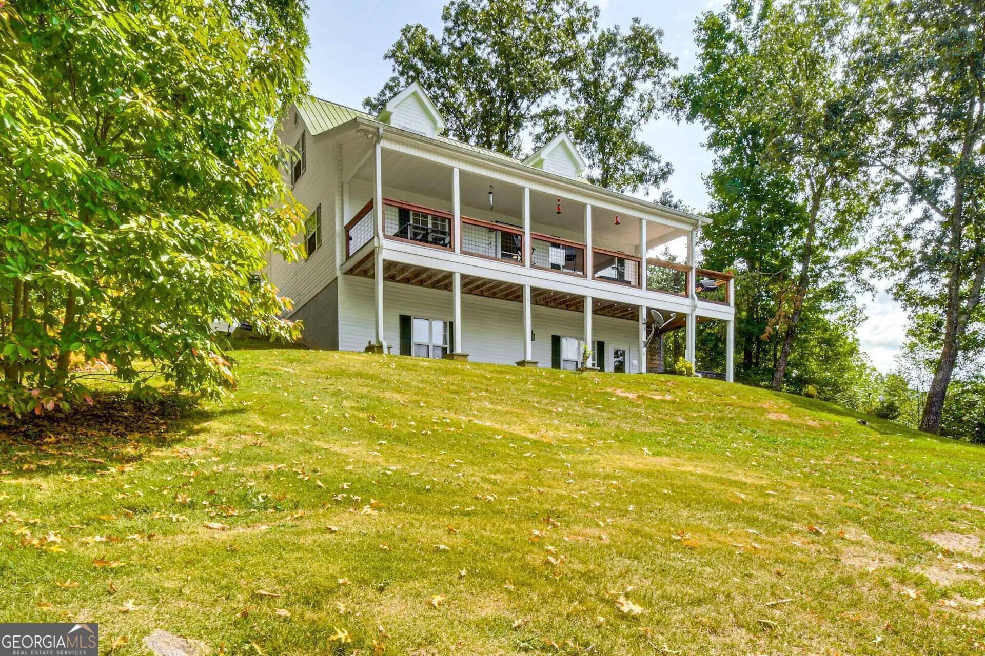 Hiawassee, GA 30546,1912 Bearmeat Village RD