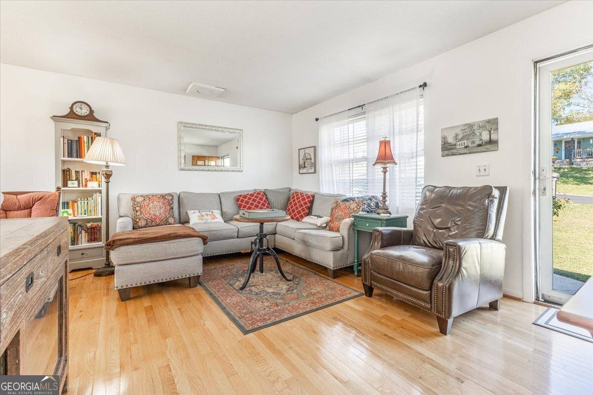 Lafayette, GA 30728,405 Wisteria RD
