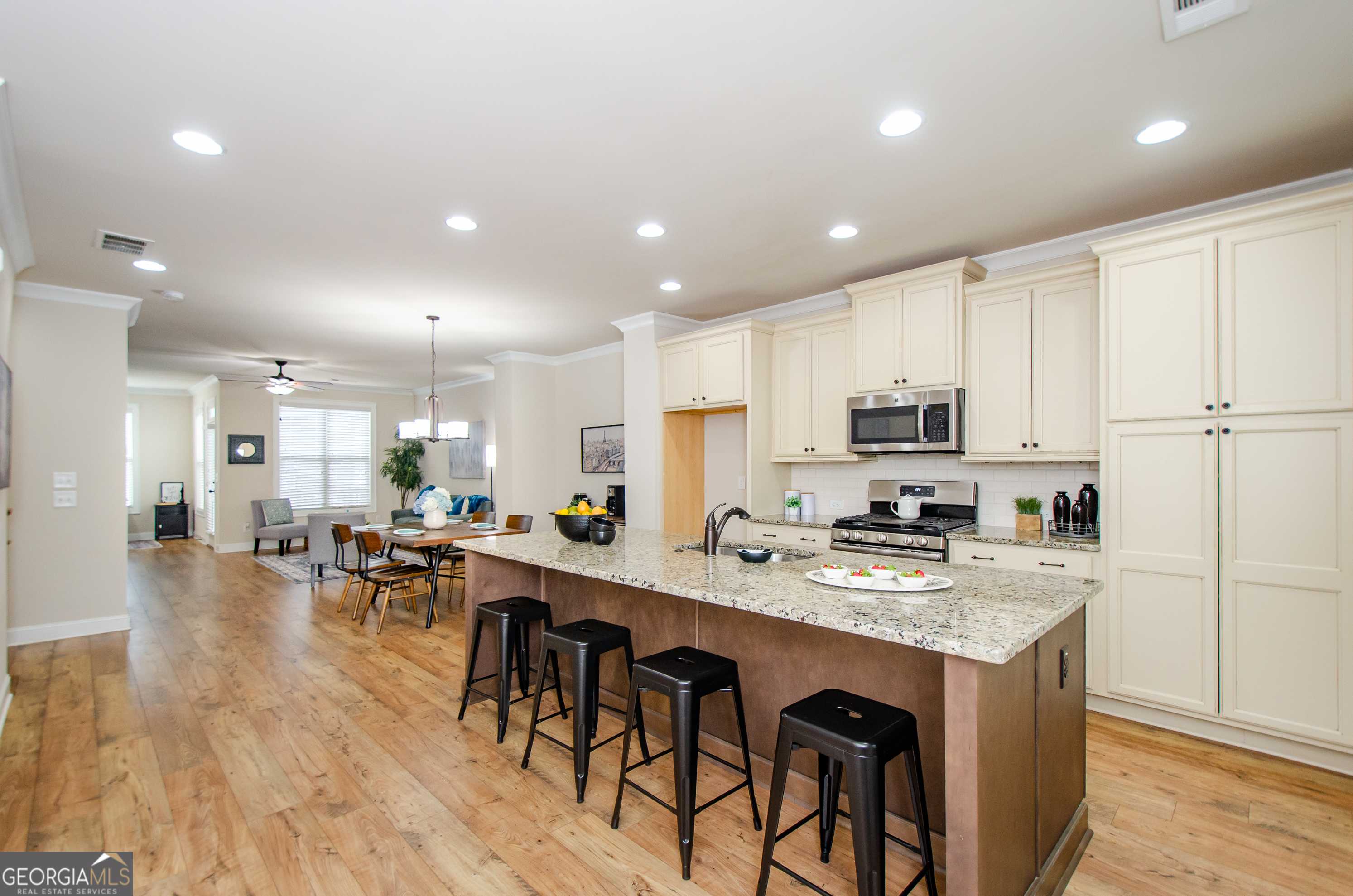 Suwanee, GA 30024,1323 Faircrest WAY