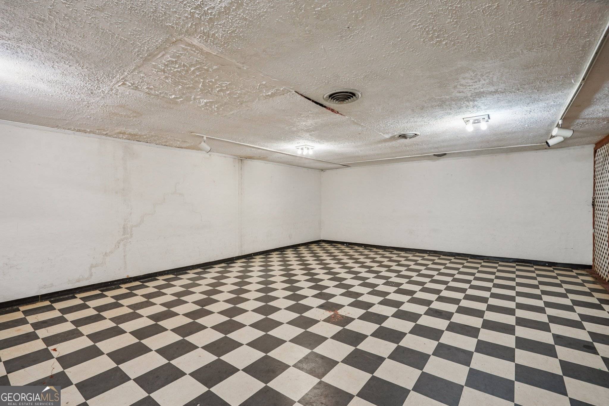 Monticello, GA 31064,11437 Highway 83 S