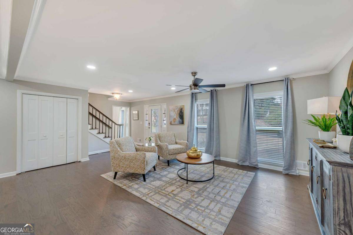 Atlanta, GA 30328,6805 Wright RD