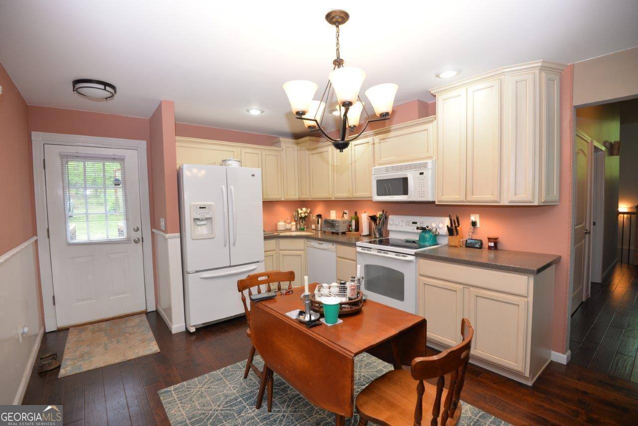 Eatonton, GA 31024,304 Anchor Pointe DR