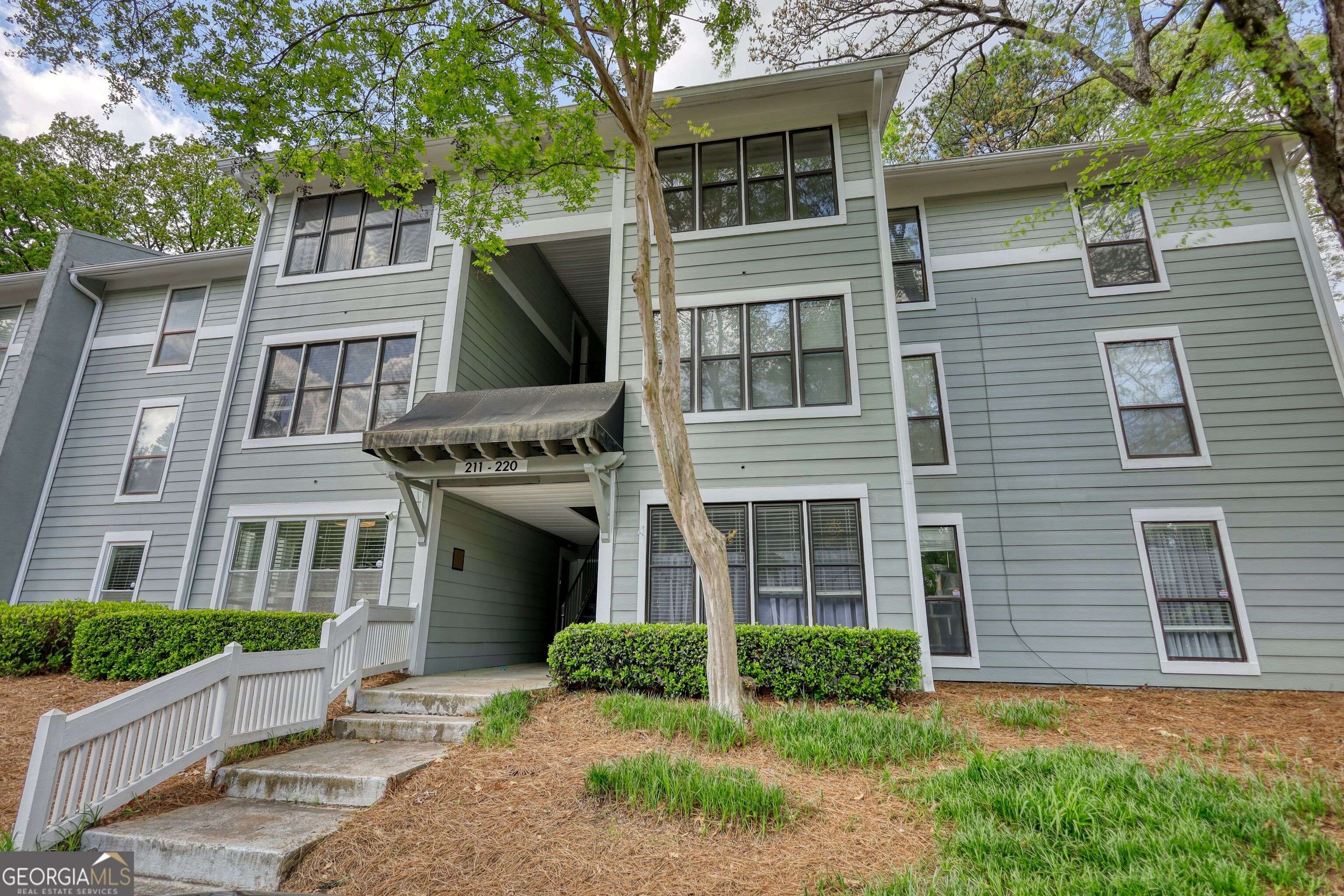 Atlanta, GA 30324,211 Summit North DR NE ## 211