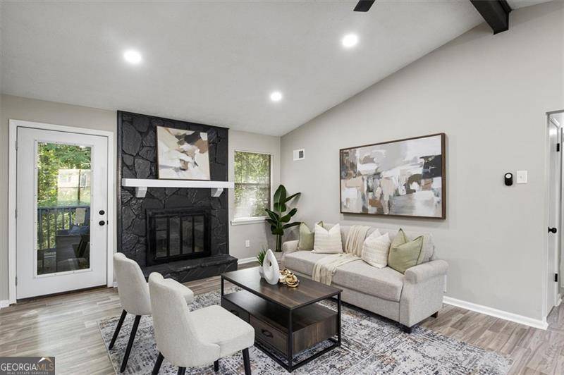 Lithonia, GA 30038,4983 NEEDLE KNOB CT