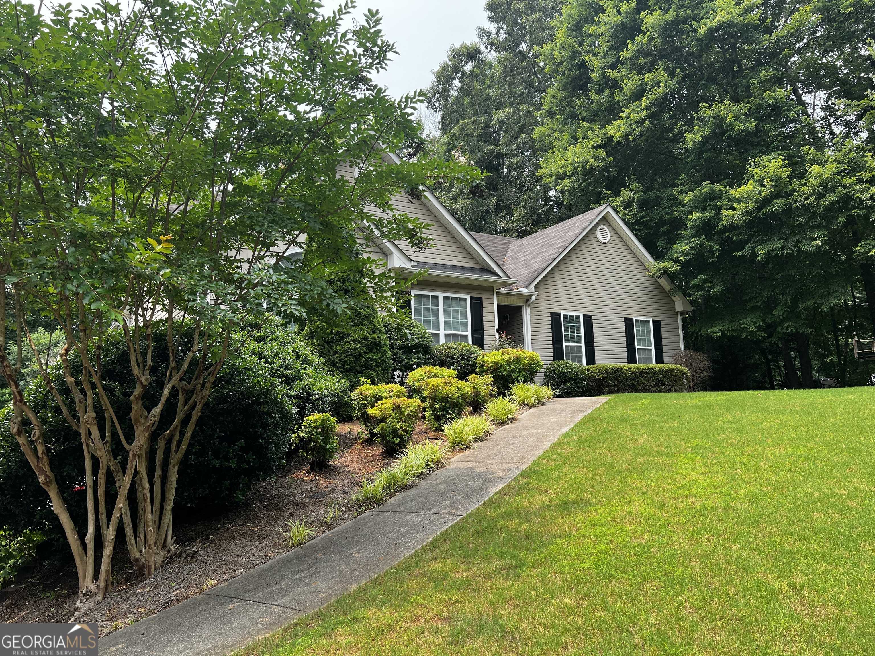 Ball Ground, GA 30107,633 Forest Pine DR