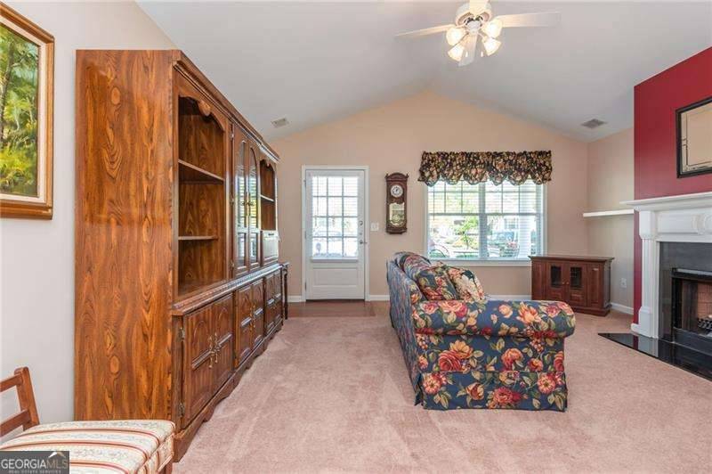 Woodstock, GA 30188,516 Arden Close