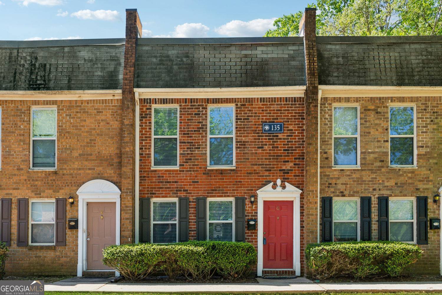 Atlanta, GA 30350,135 N North River DR
