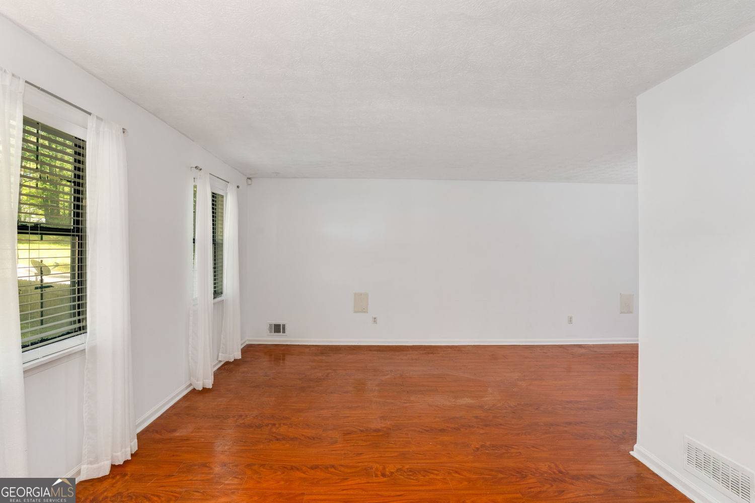 Stone Mountain, GA 30083,484 Aberdeen DR