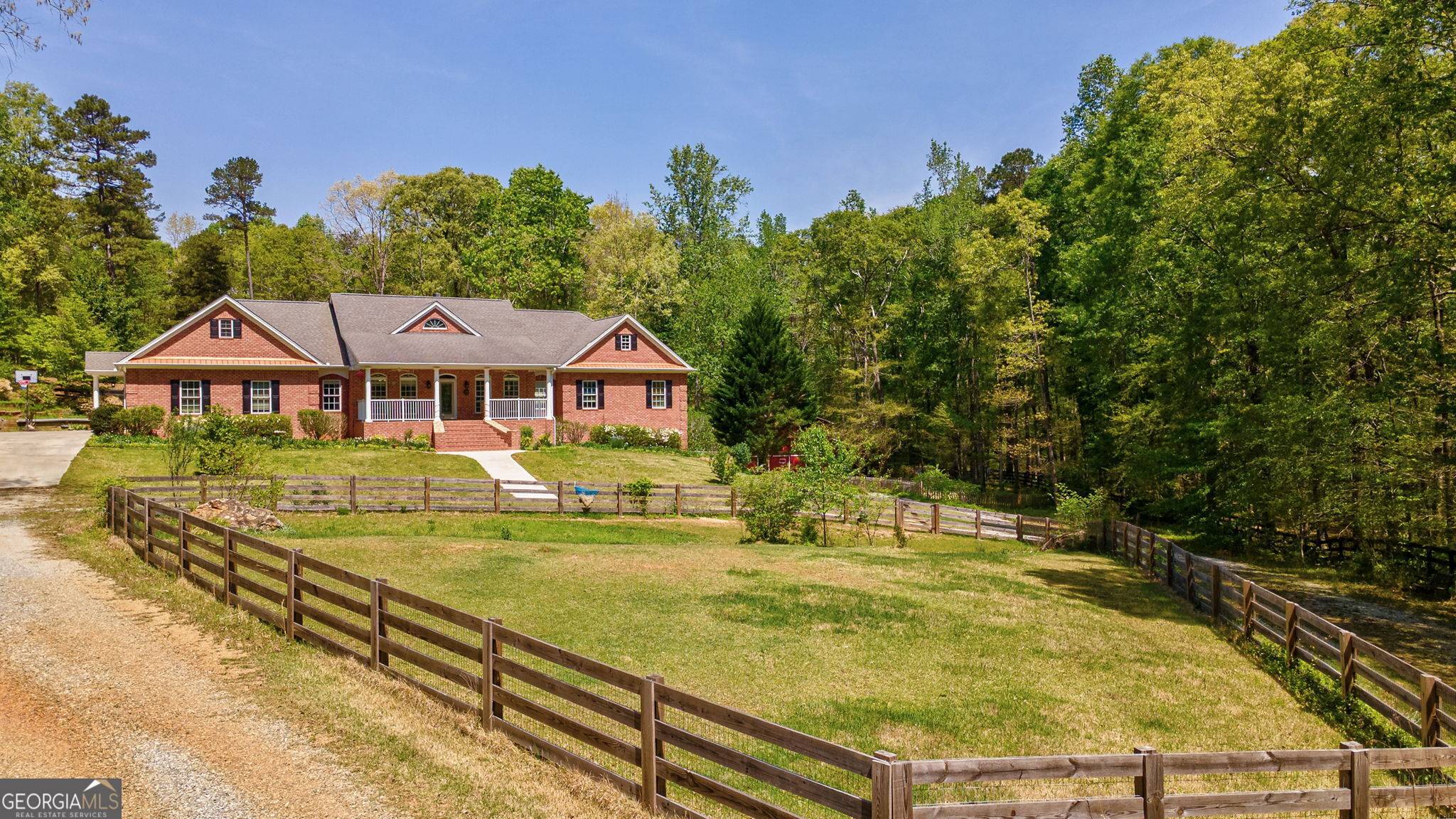 Commerce, GA 30529,175 Dogwood DR
