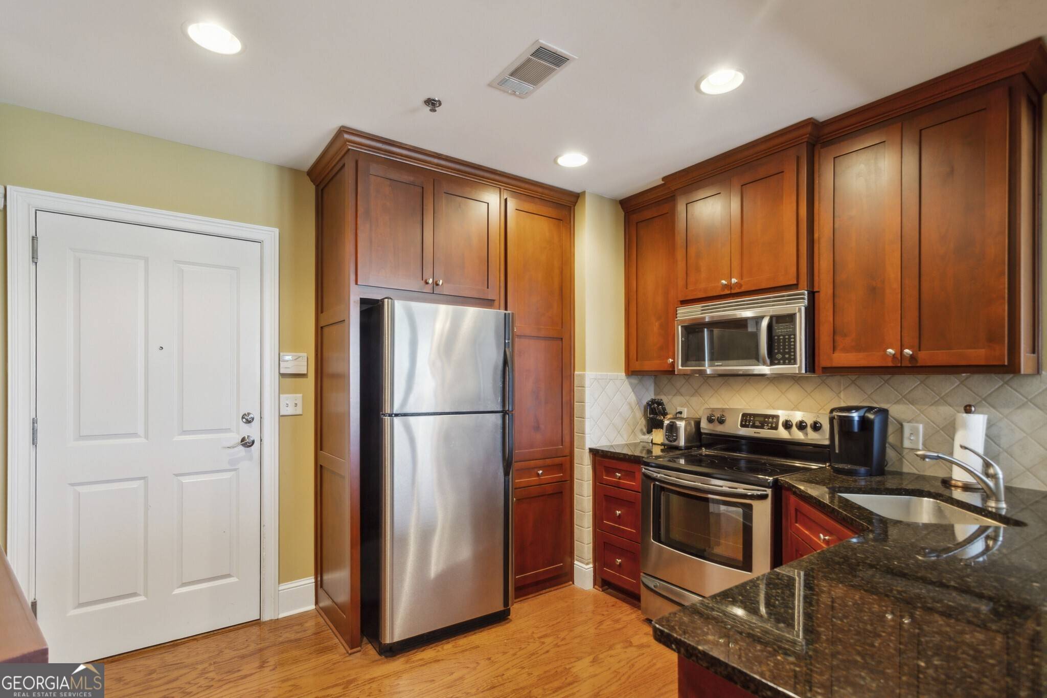 Atlanta, GA 30309,2277 Peachtree RD NE #701