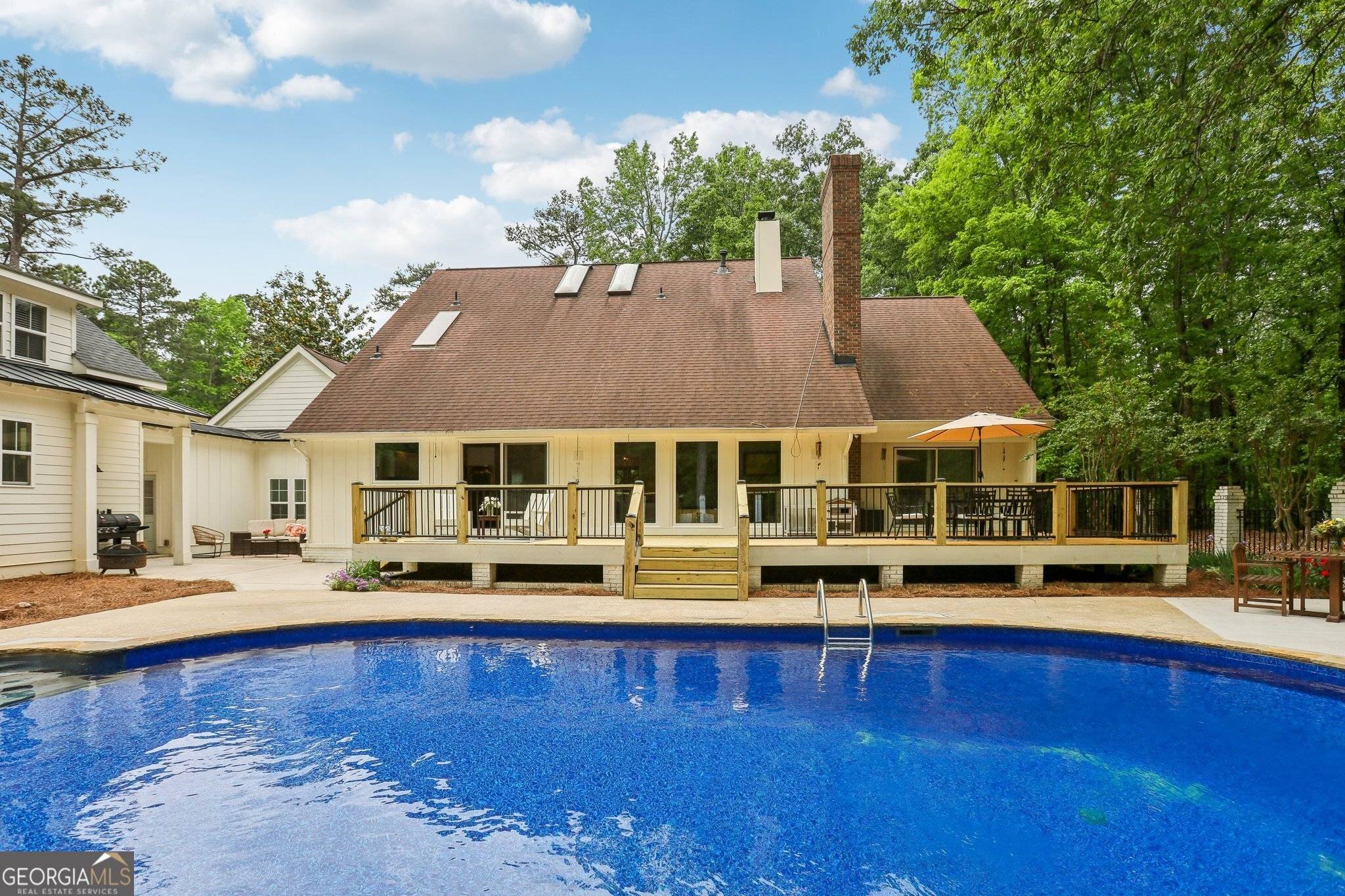 Peachtree City, GA 30269,400 Peachtree Pkwy