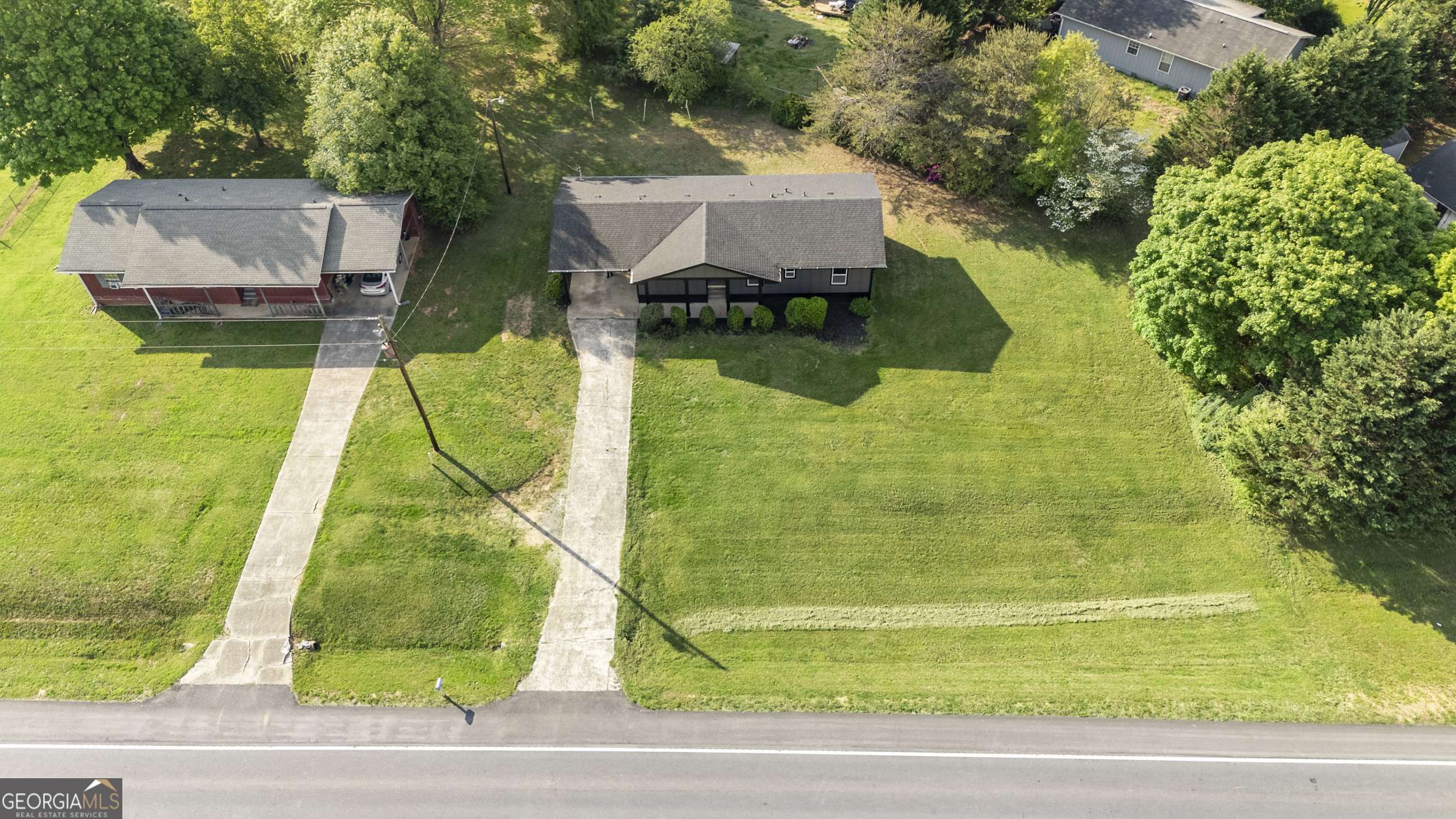 Clermont, GA 30527,5614 Cleveland HWY