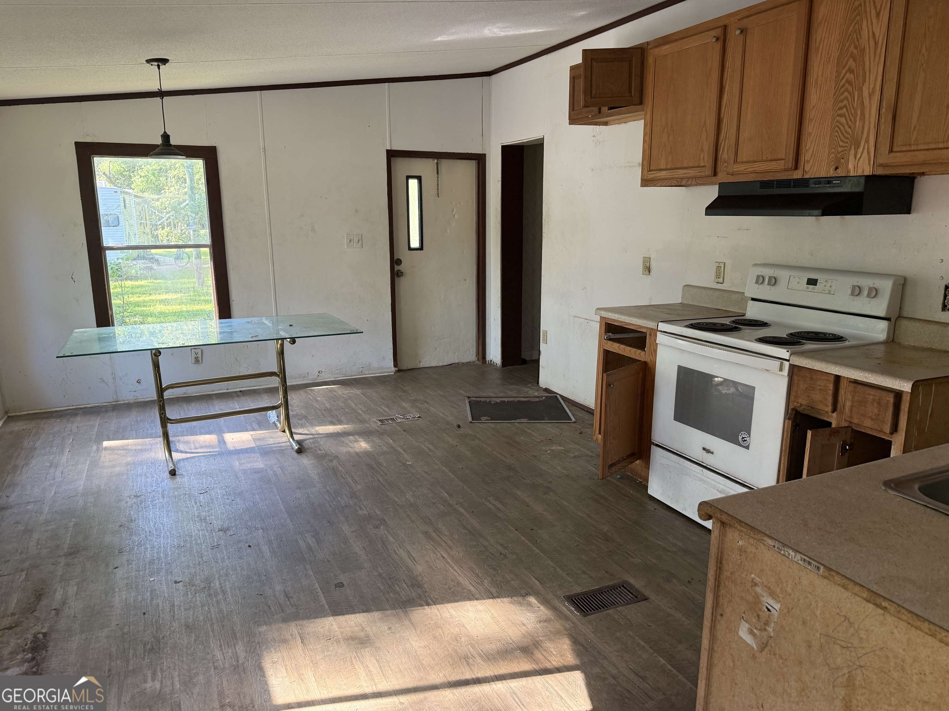 Sylvania, GA 30467,517 Davis ST