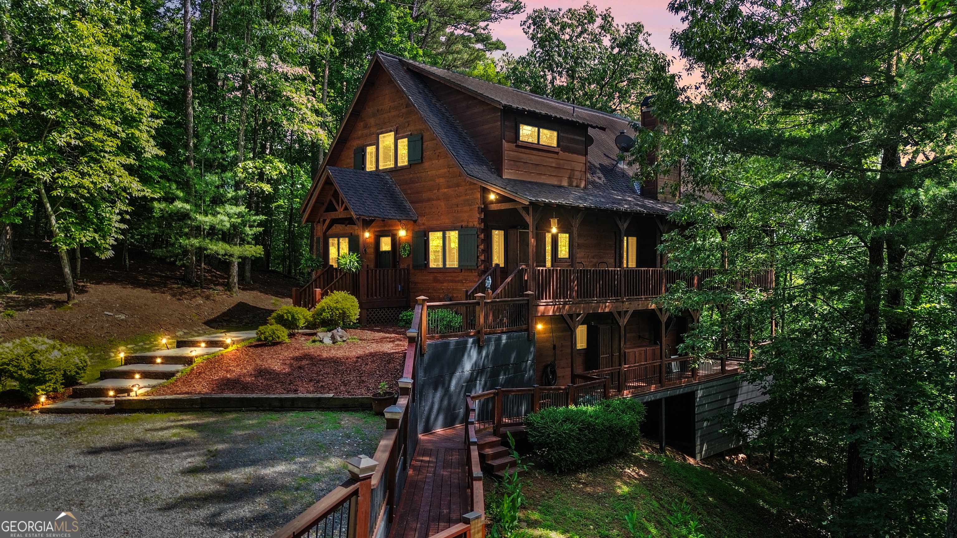 Ellijay, GA 30540,111 Dryad CT