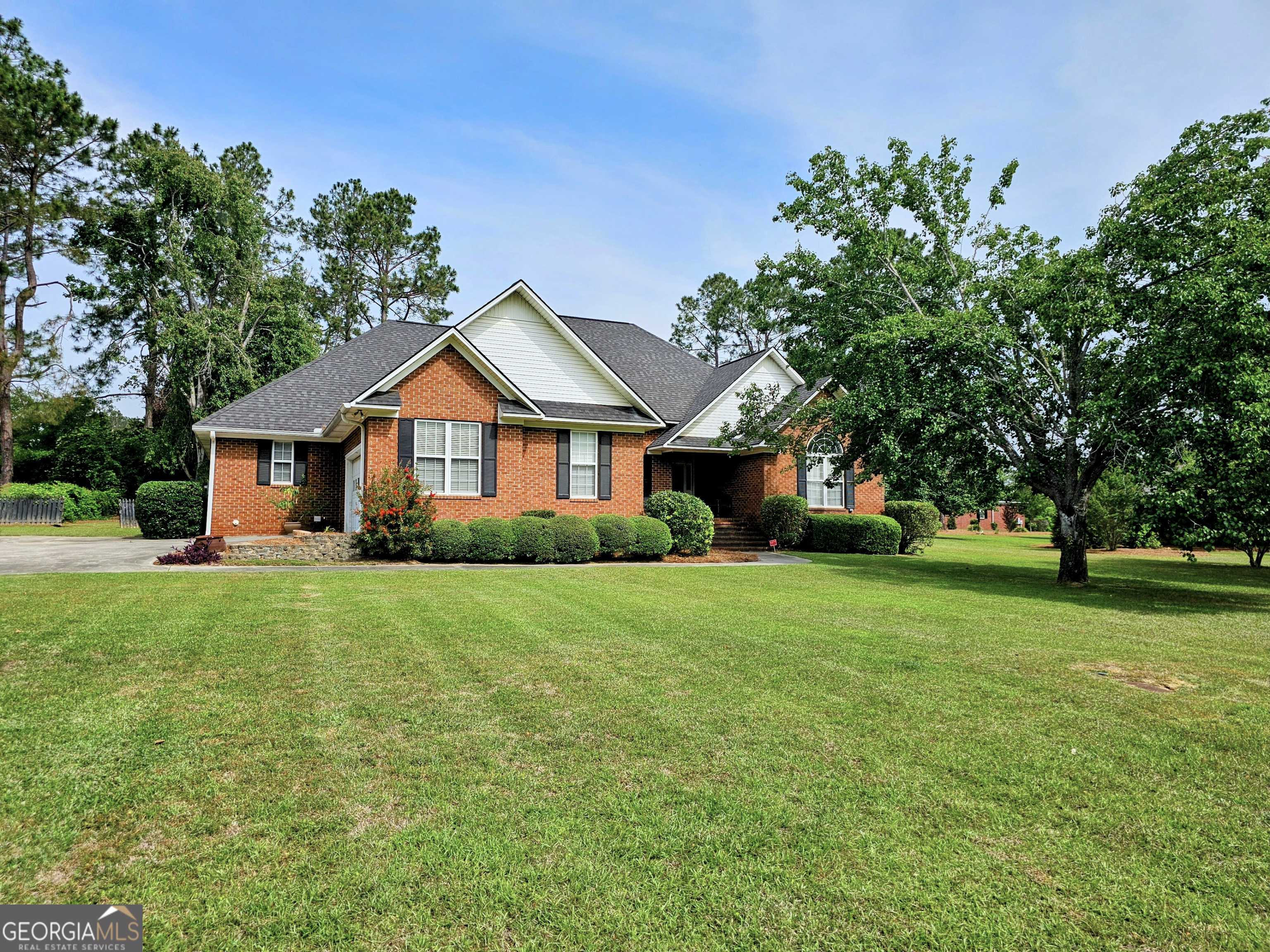 Statesboro, GA 30461,911 Pointer RD