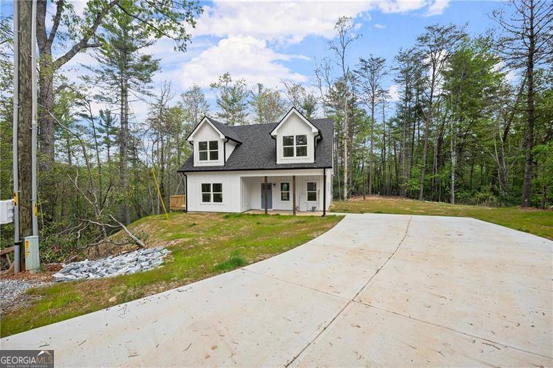 Dahlonega, GA 30533,250 Pine RD