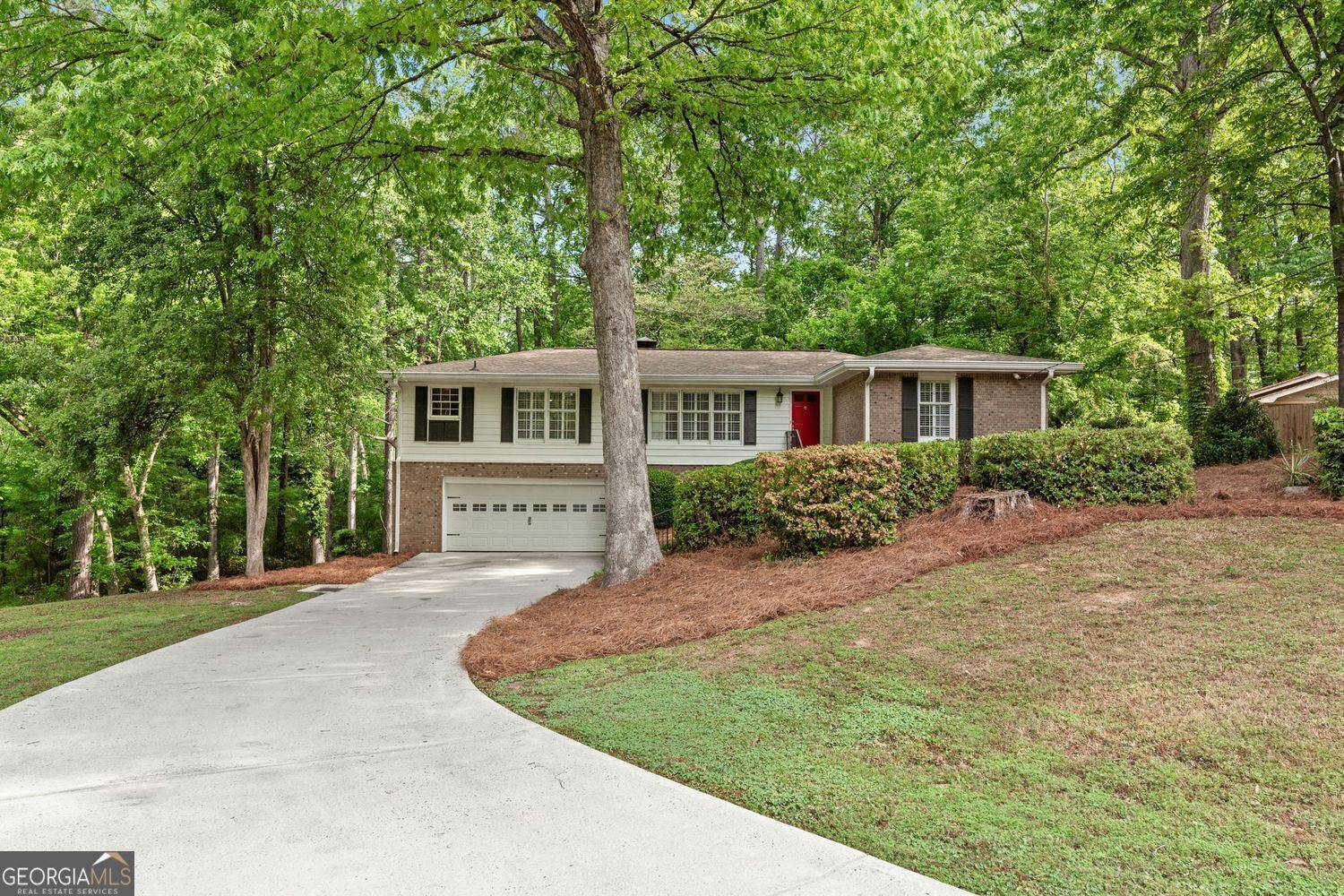 Dunwoody, GA 30360,2488 Fontainebleau DR