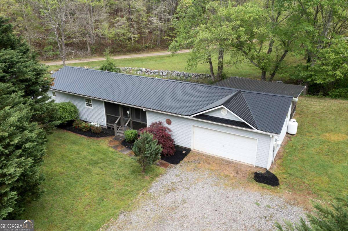 Young Harris, GA 30582,6487 Crooked Creek RD