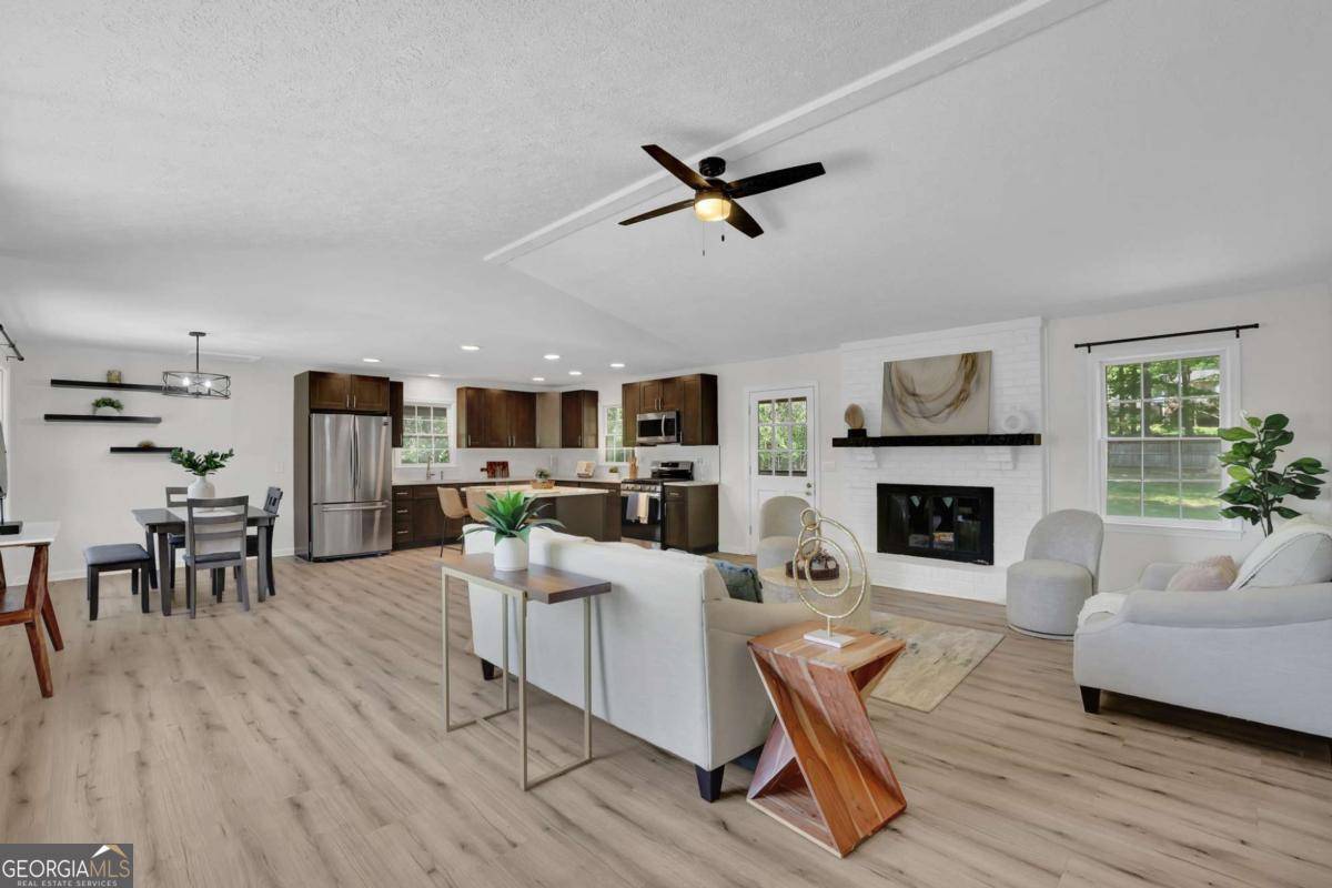 Acworth, GA 30102,6470 Windsor DR