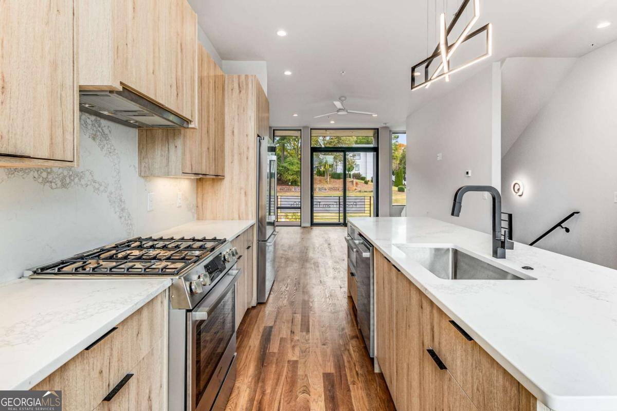Atlanta, GA 30312,105 Georgia AVE SE #6