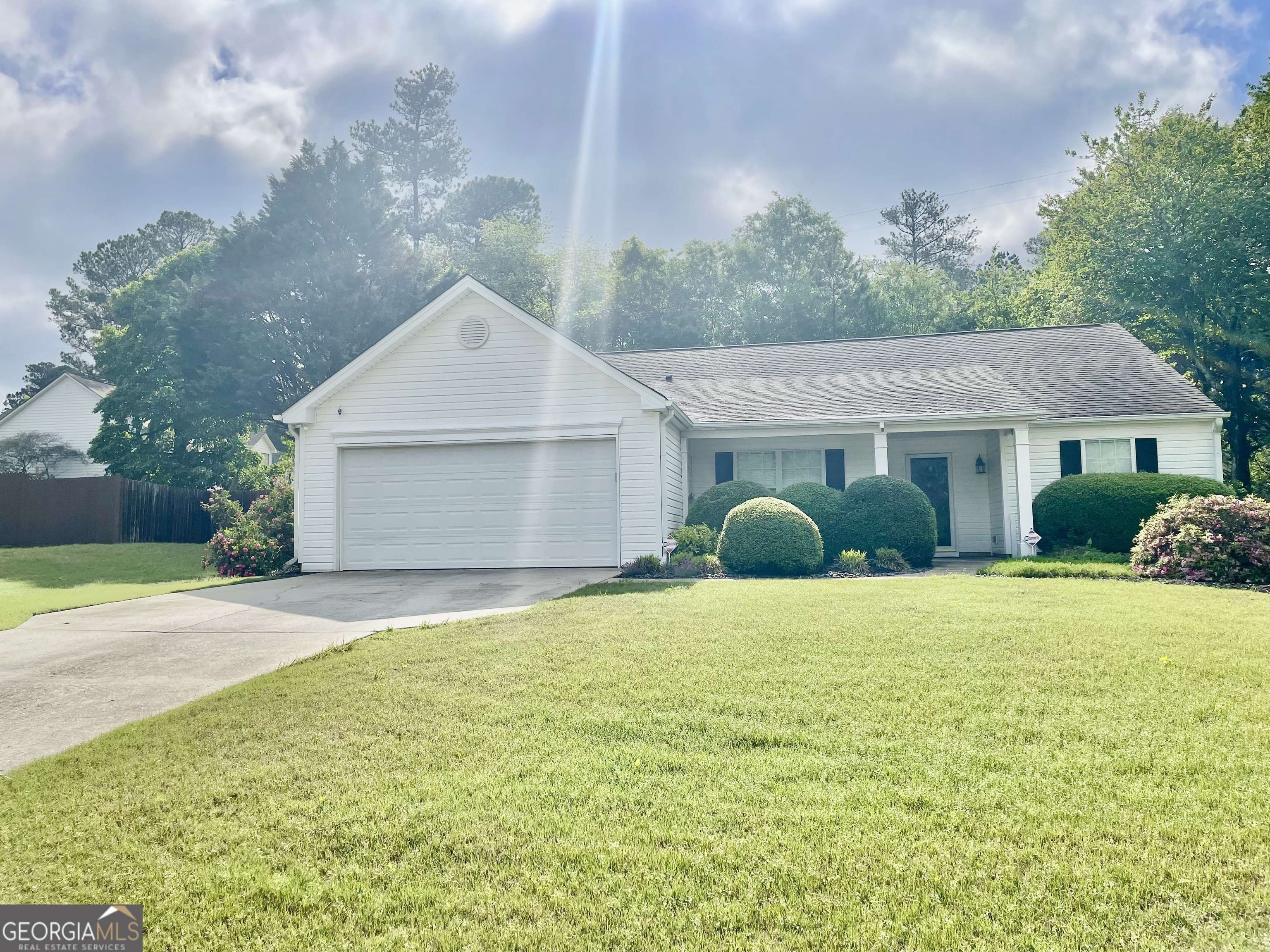 Loganville, GA 30052,431 Crested View DR