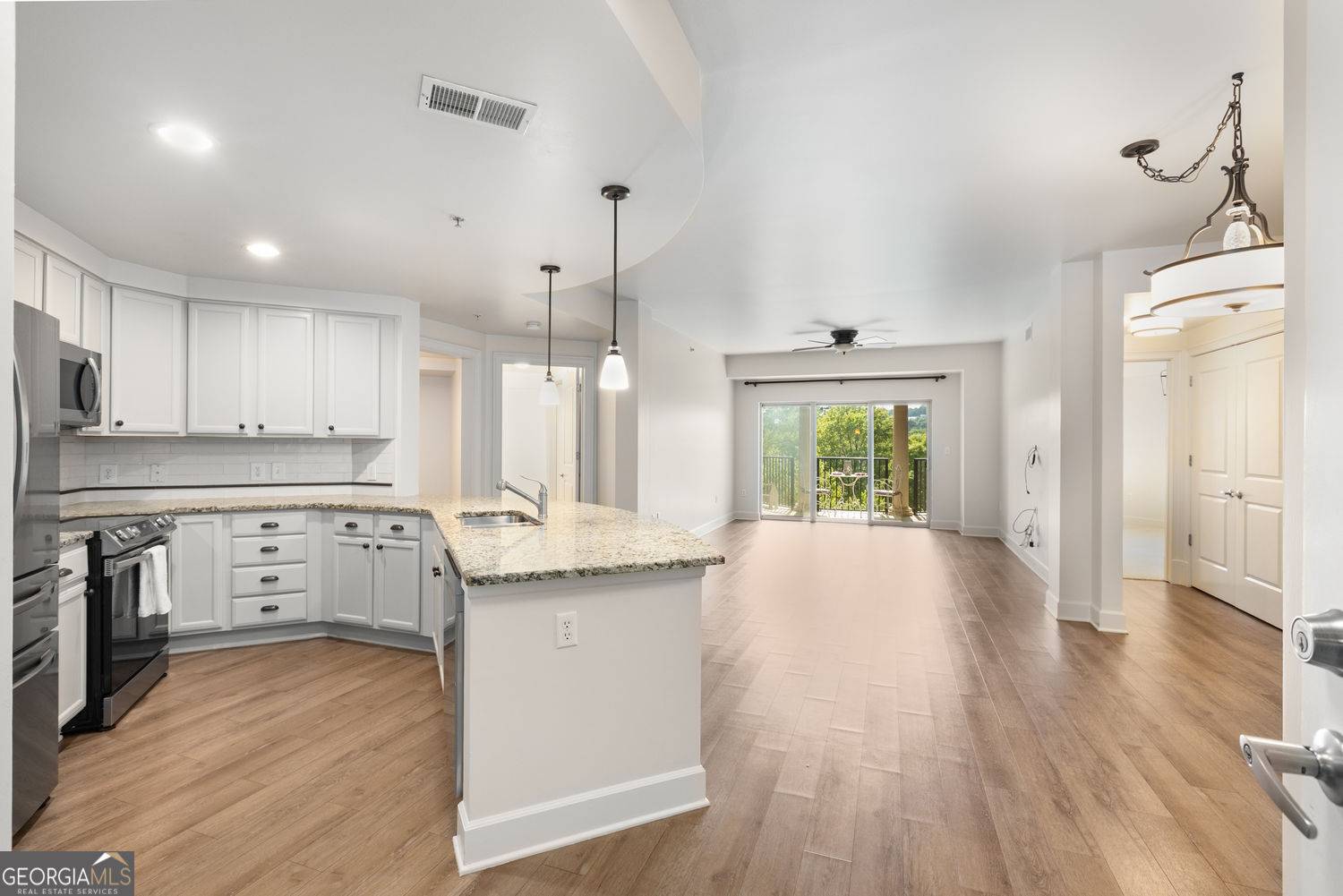 Atlanta, GA 30339,200 River Vista DR #540