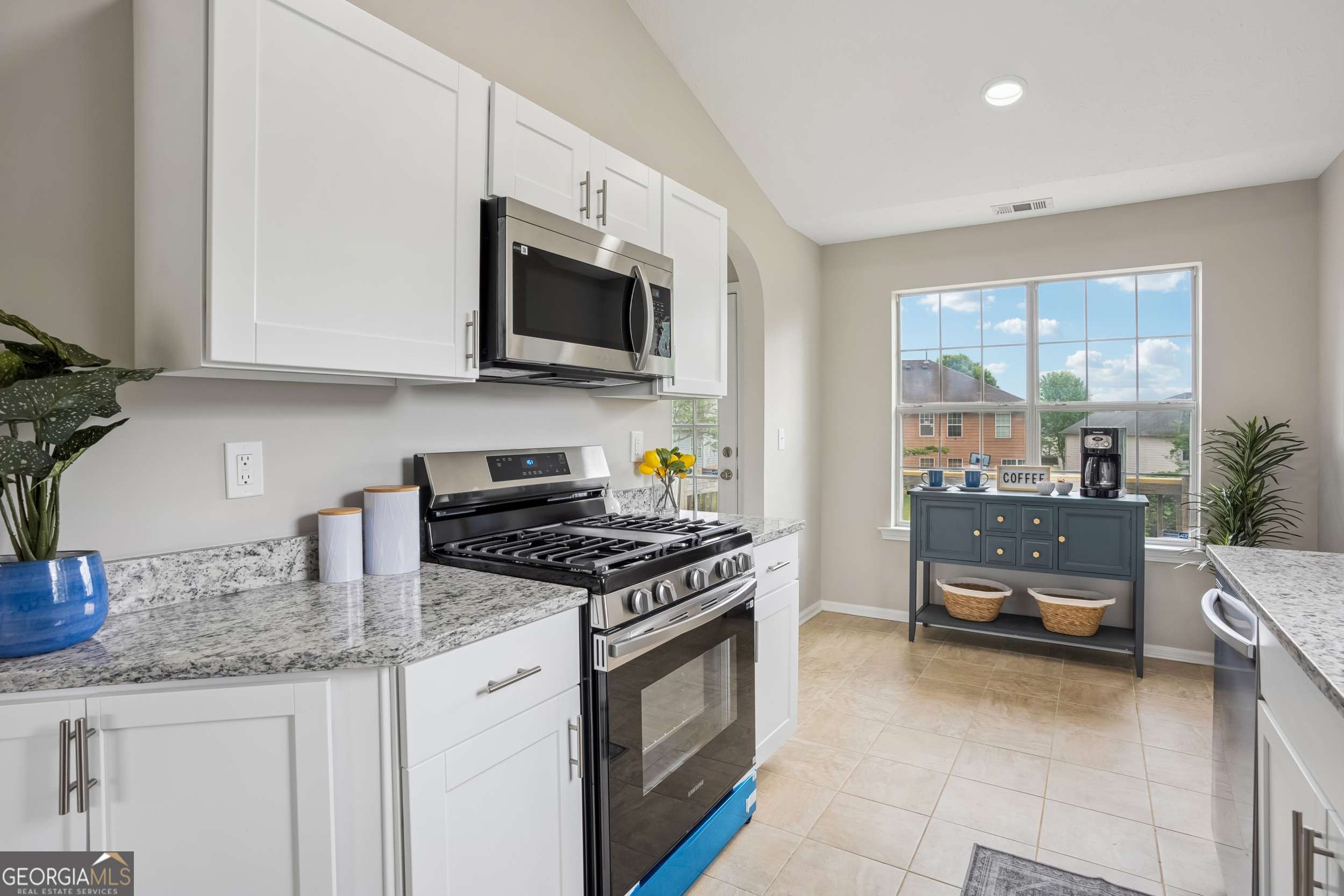 Ellenwood, GA 30294,5447 Lauren CV