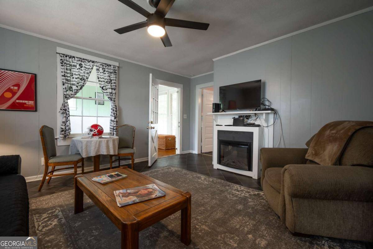 Athens, GA 30601,1284 Broad ST