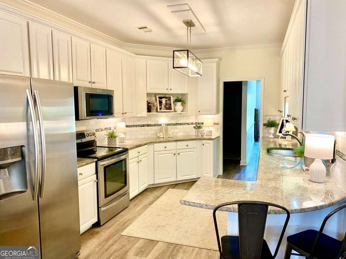 Roswell, GA 30075,805 Doe Hill LN