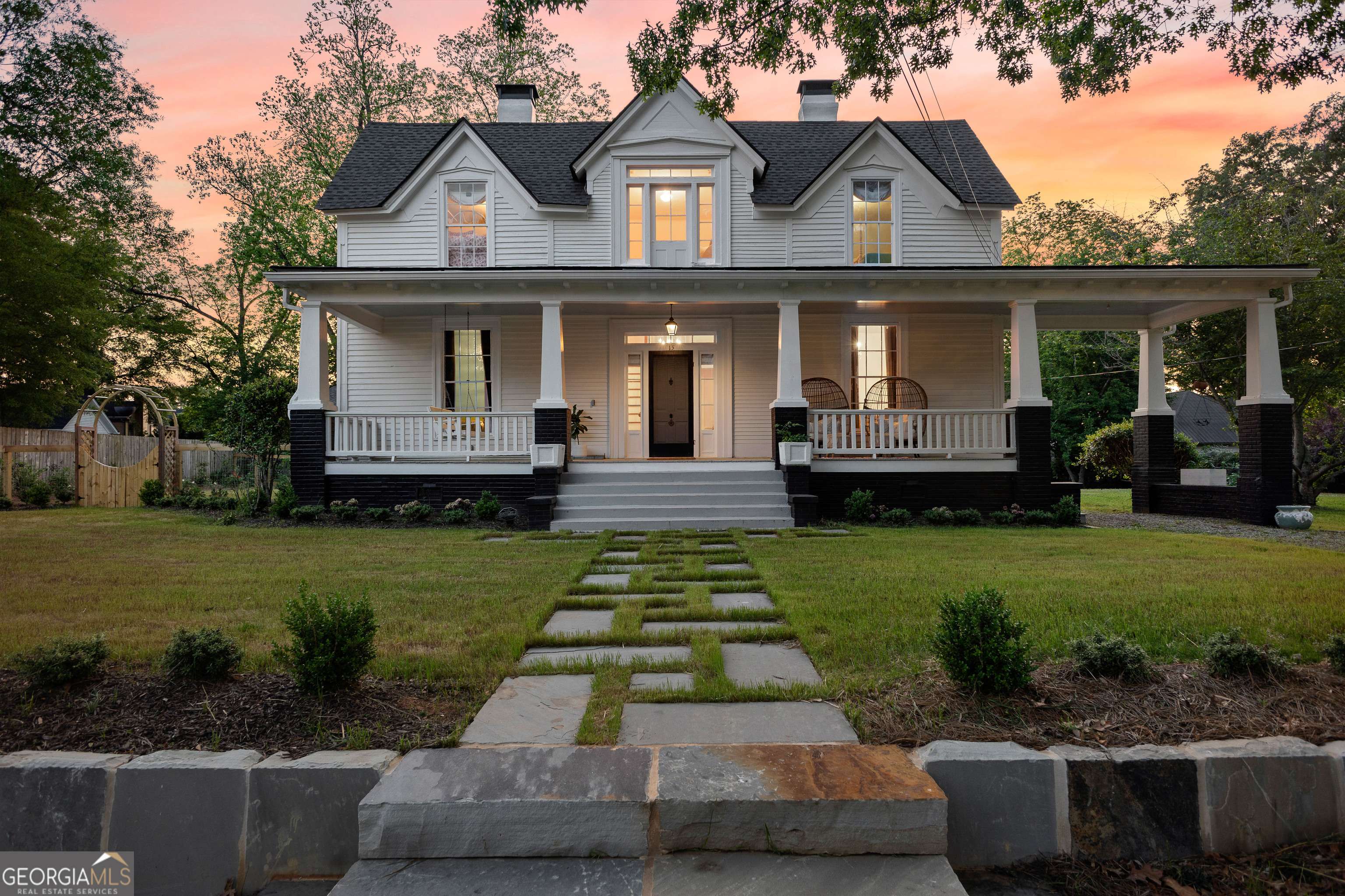 Newnan, GA 30263,15 Robinson ST