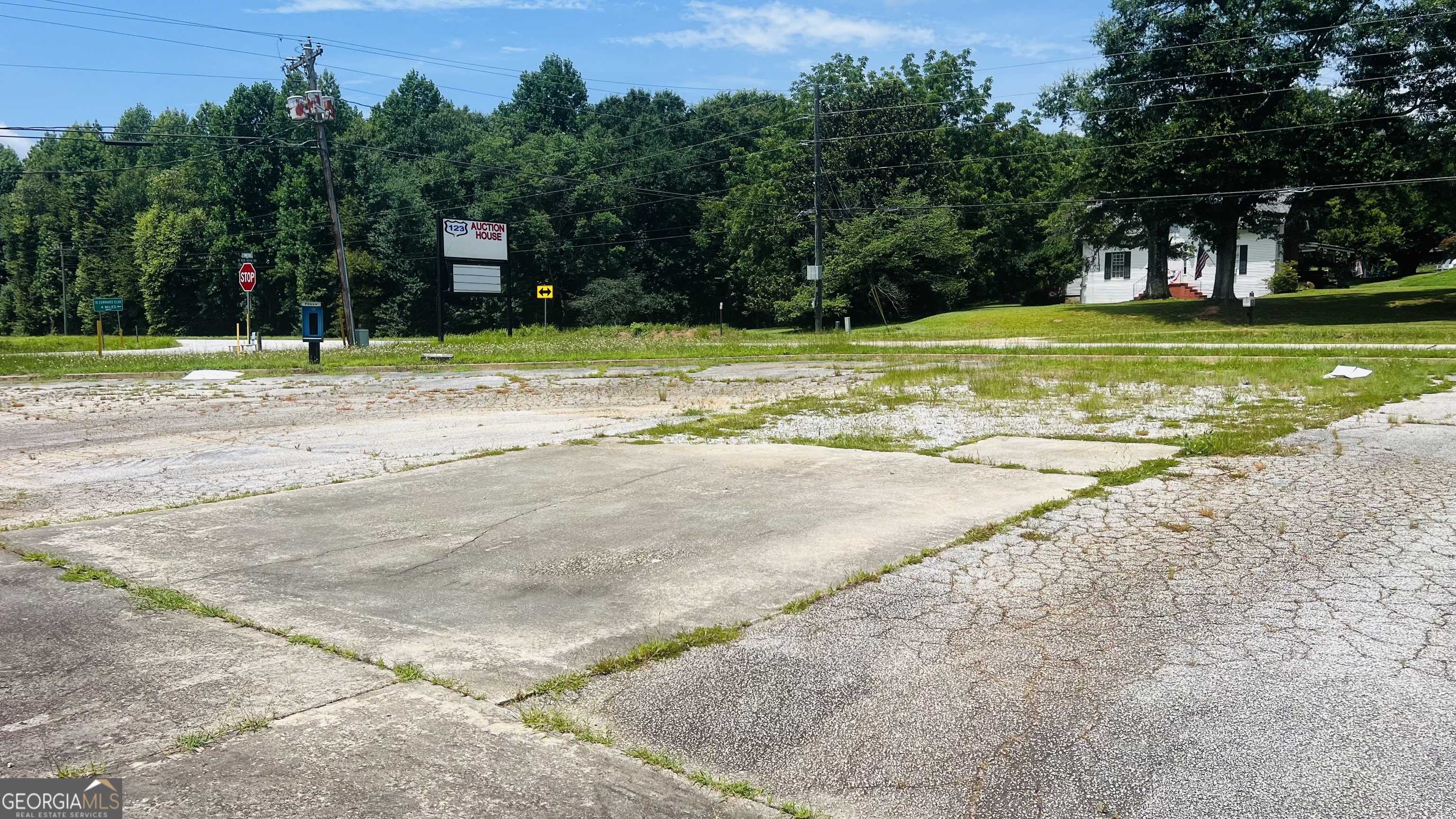 Toccoa, GA 30577,25 N Red Rock RD