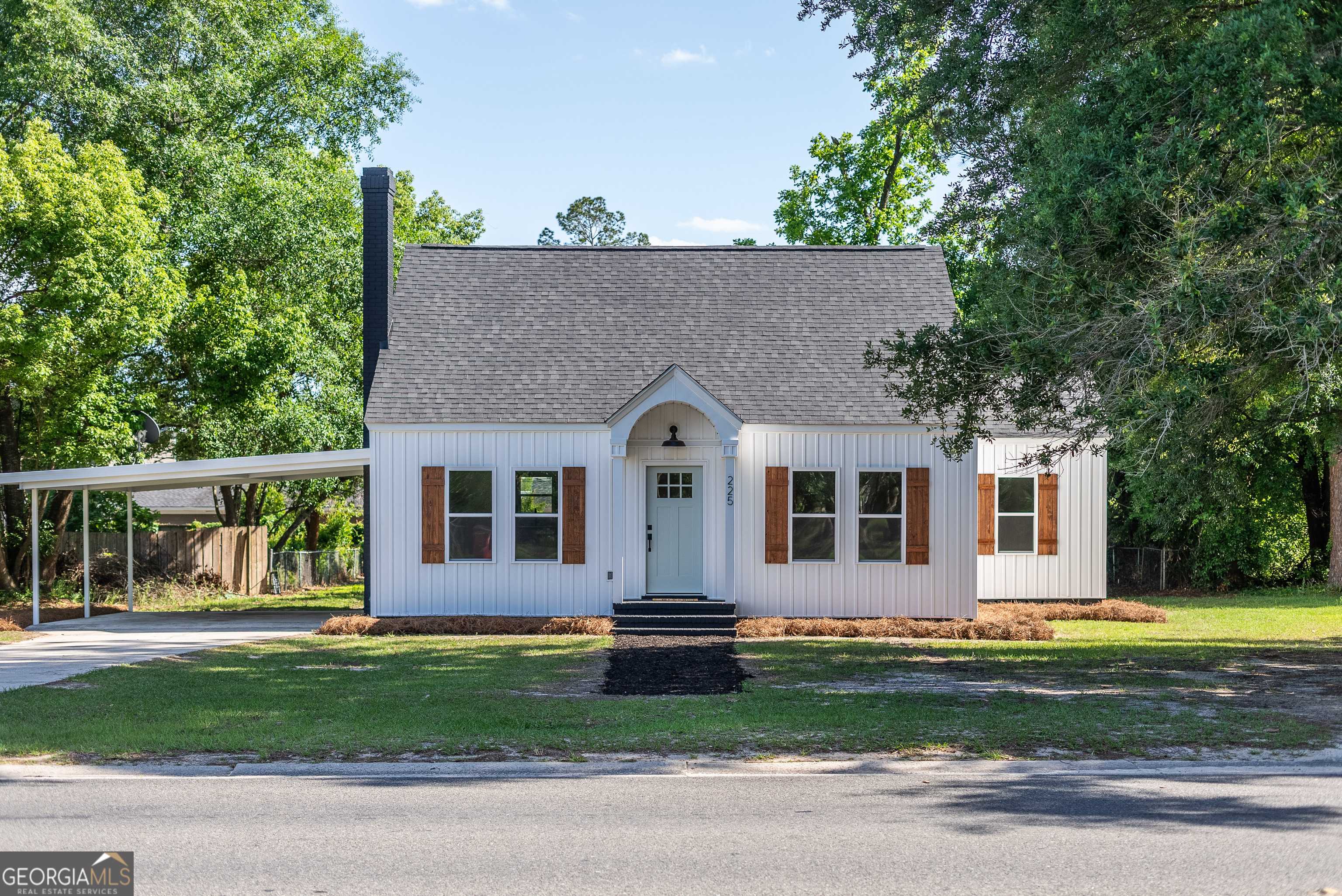 Blackshear, GA 31516,225 Strickland Ave.