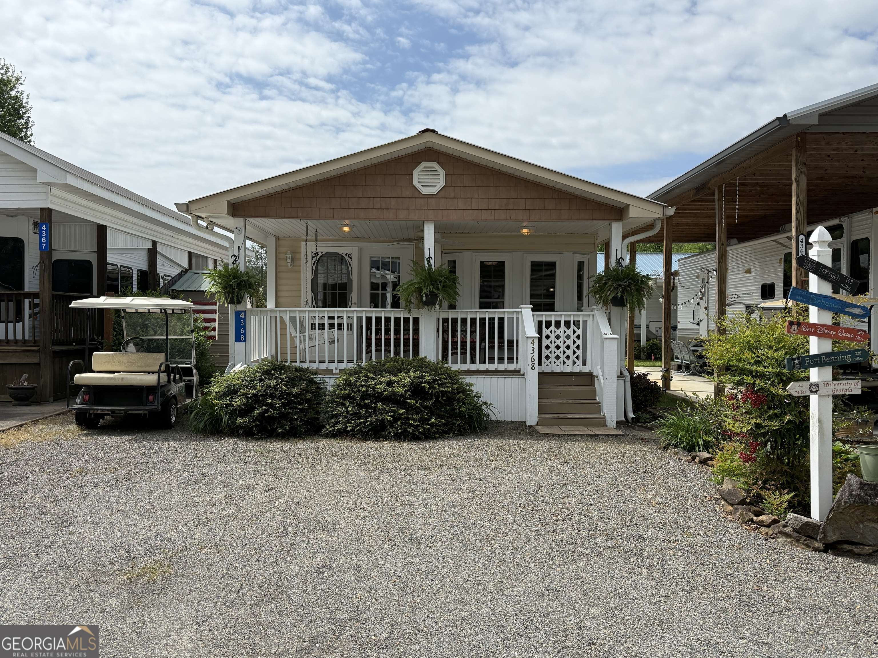 Hiawassee, GA 30546,4368 Riverbank RUN