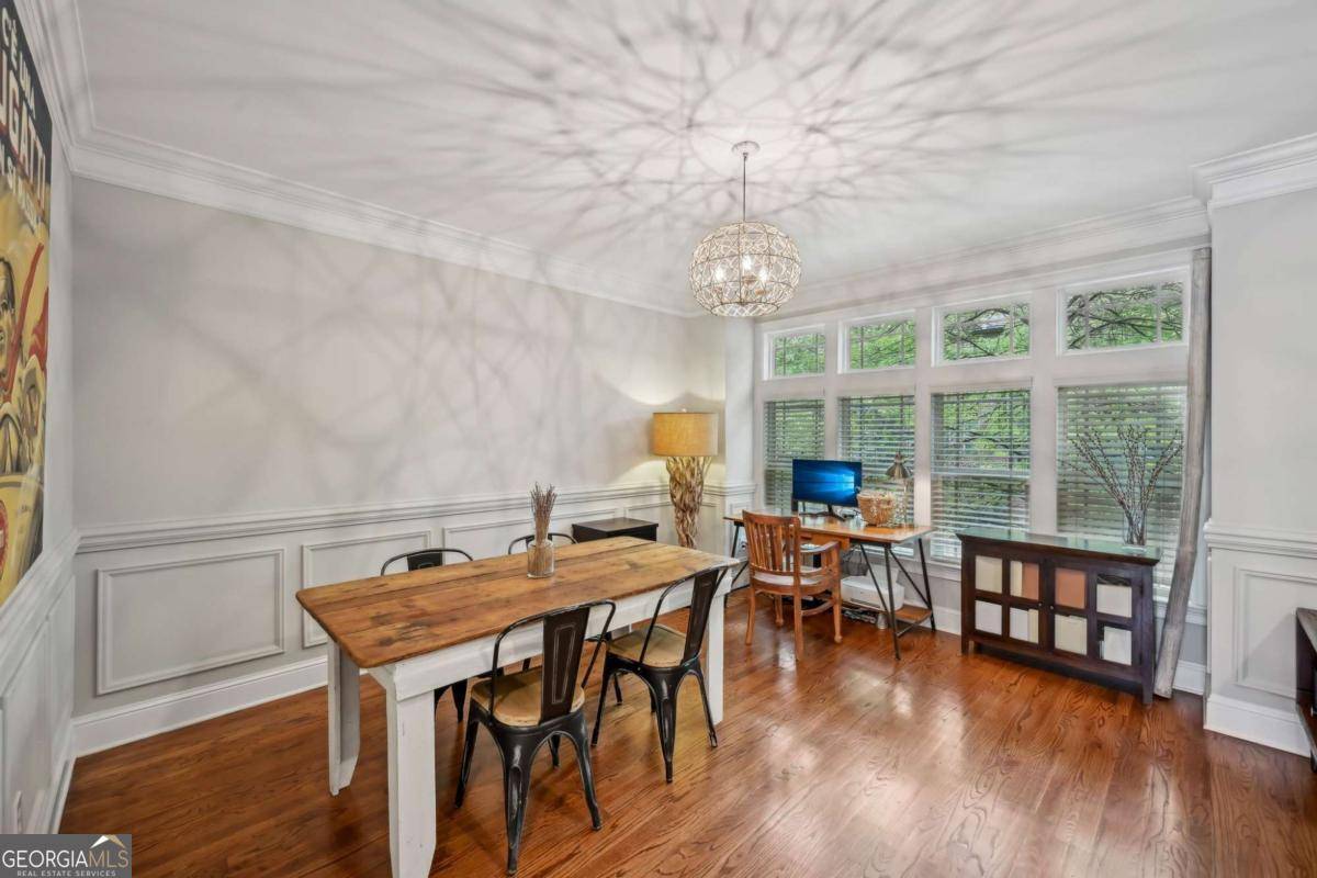 Sandy Springs, GA 30328,62 High Top PT