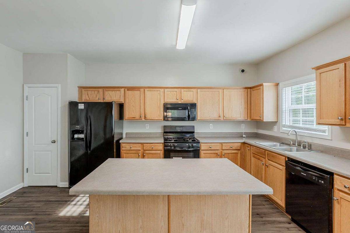 Villa Rica, GA 30180,229 Millwheel DR