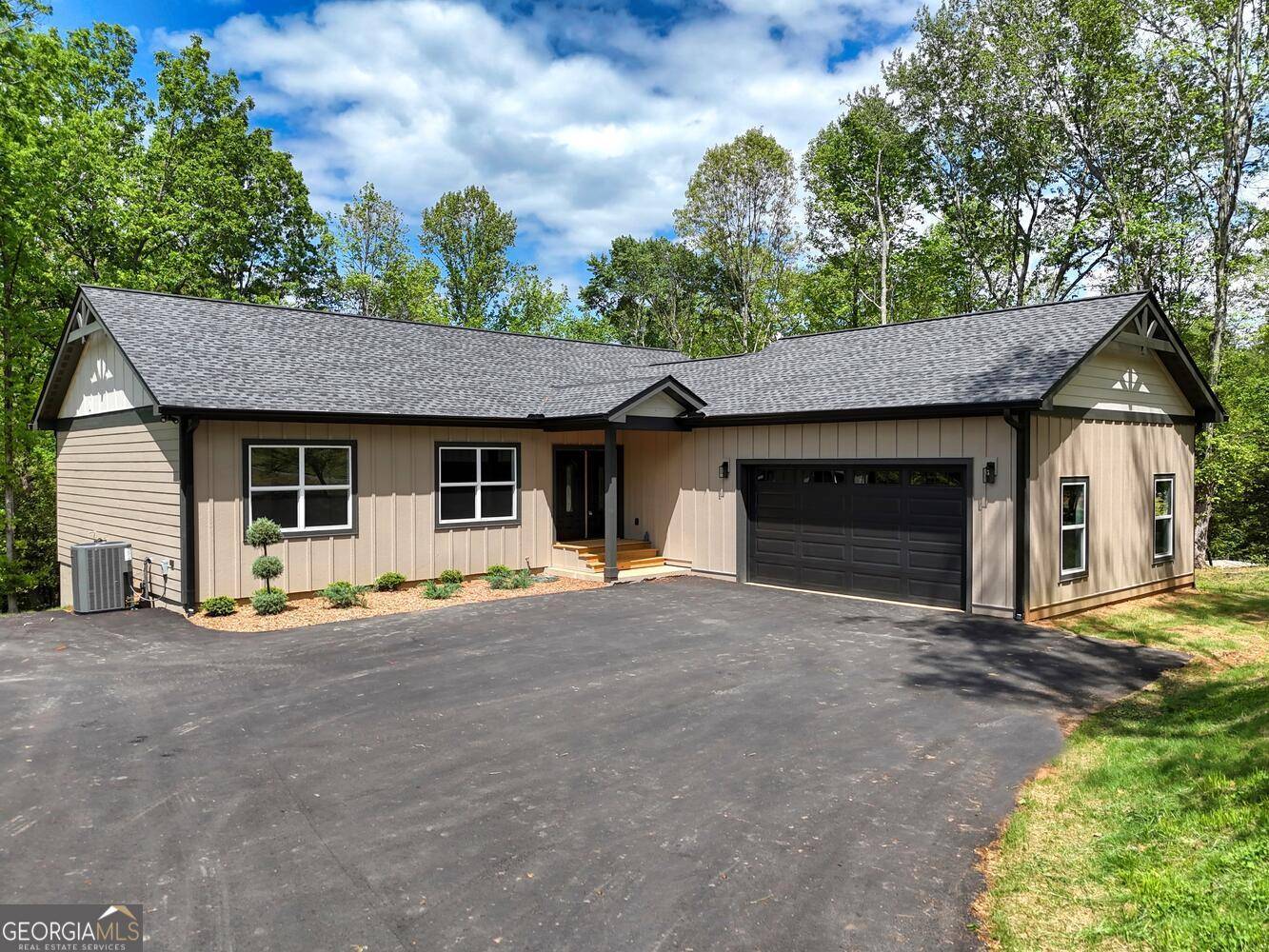 Blairsville, GA 30512,137 Oxford Trail