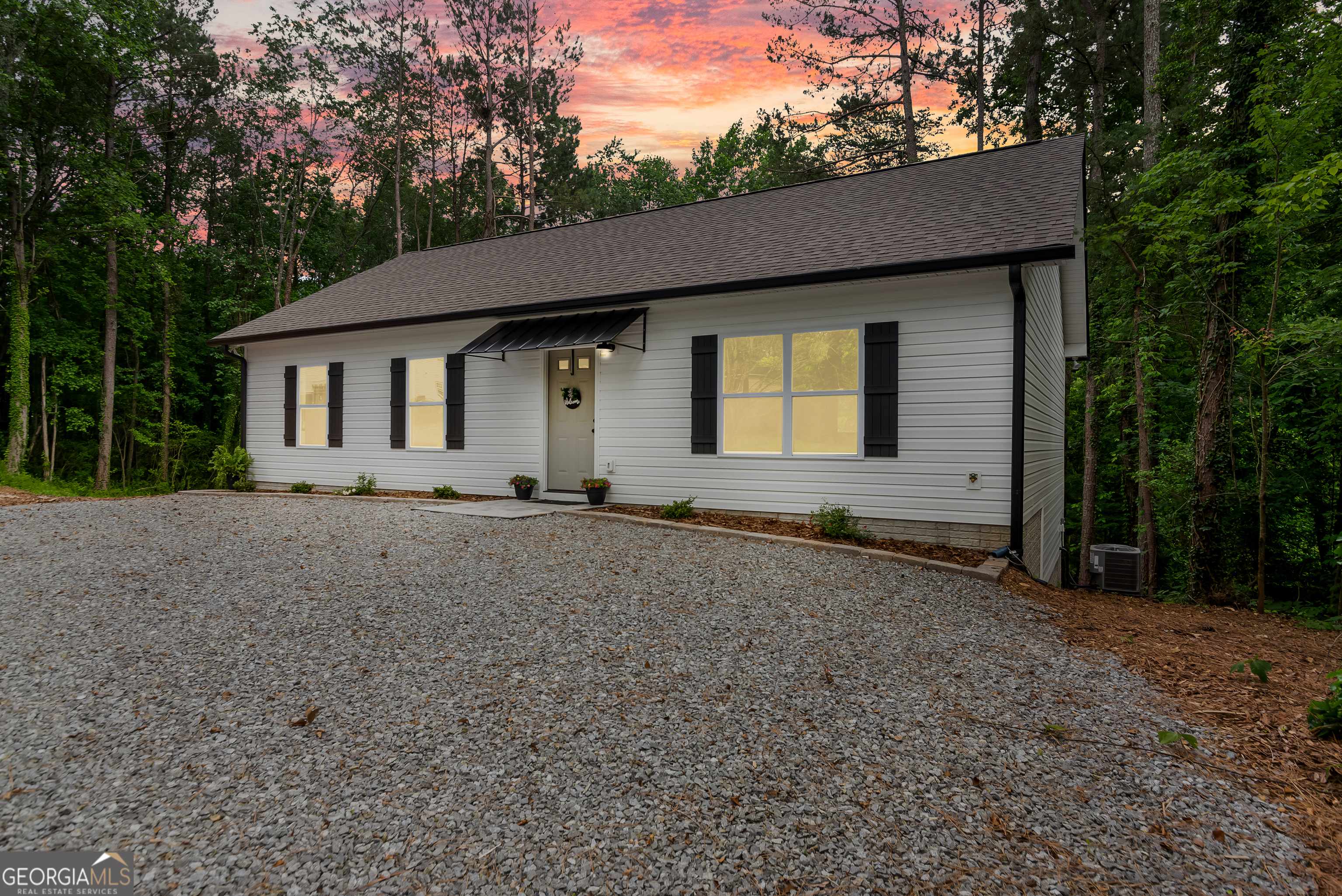 East Ellijay, GA 30540,290 Mulberry ST