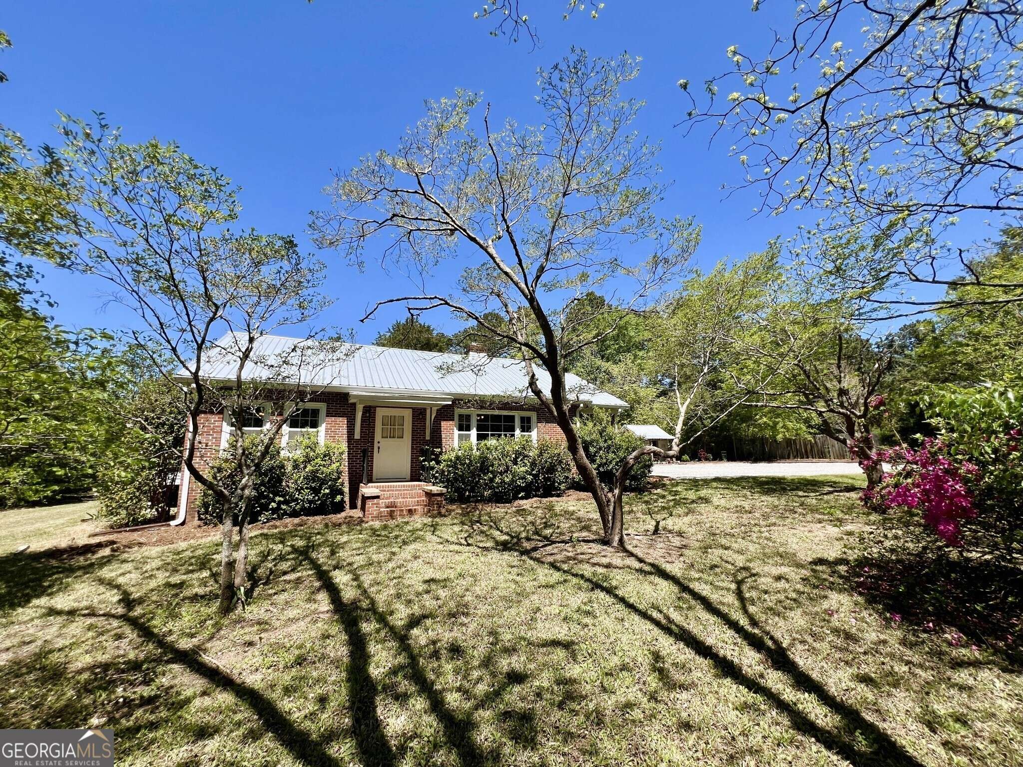 Elberton, GA 30635,1806 Athens HWY