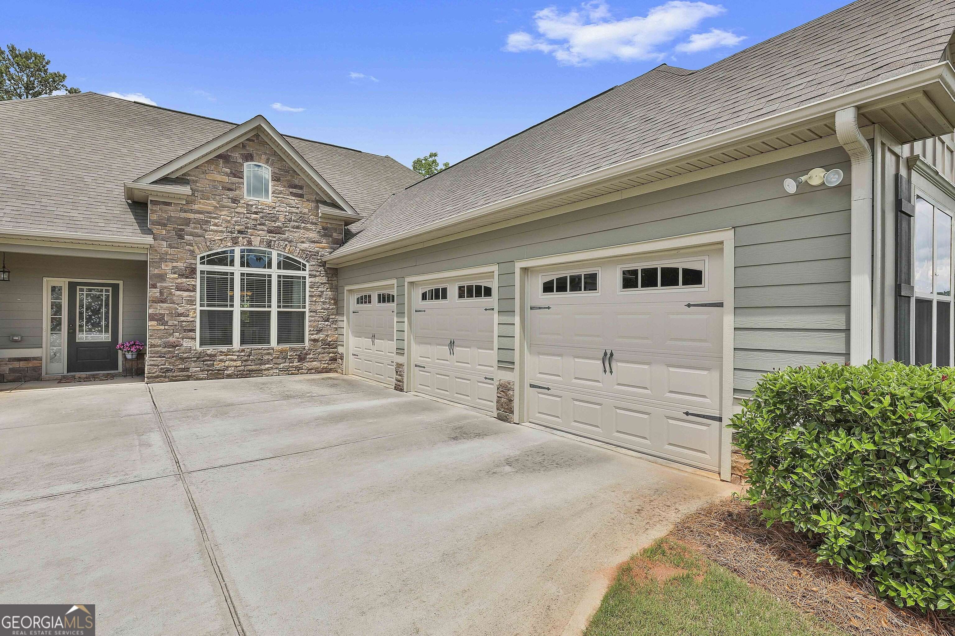 Senoia, GA 30276,80 Kenwood TRL
